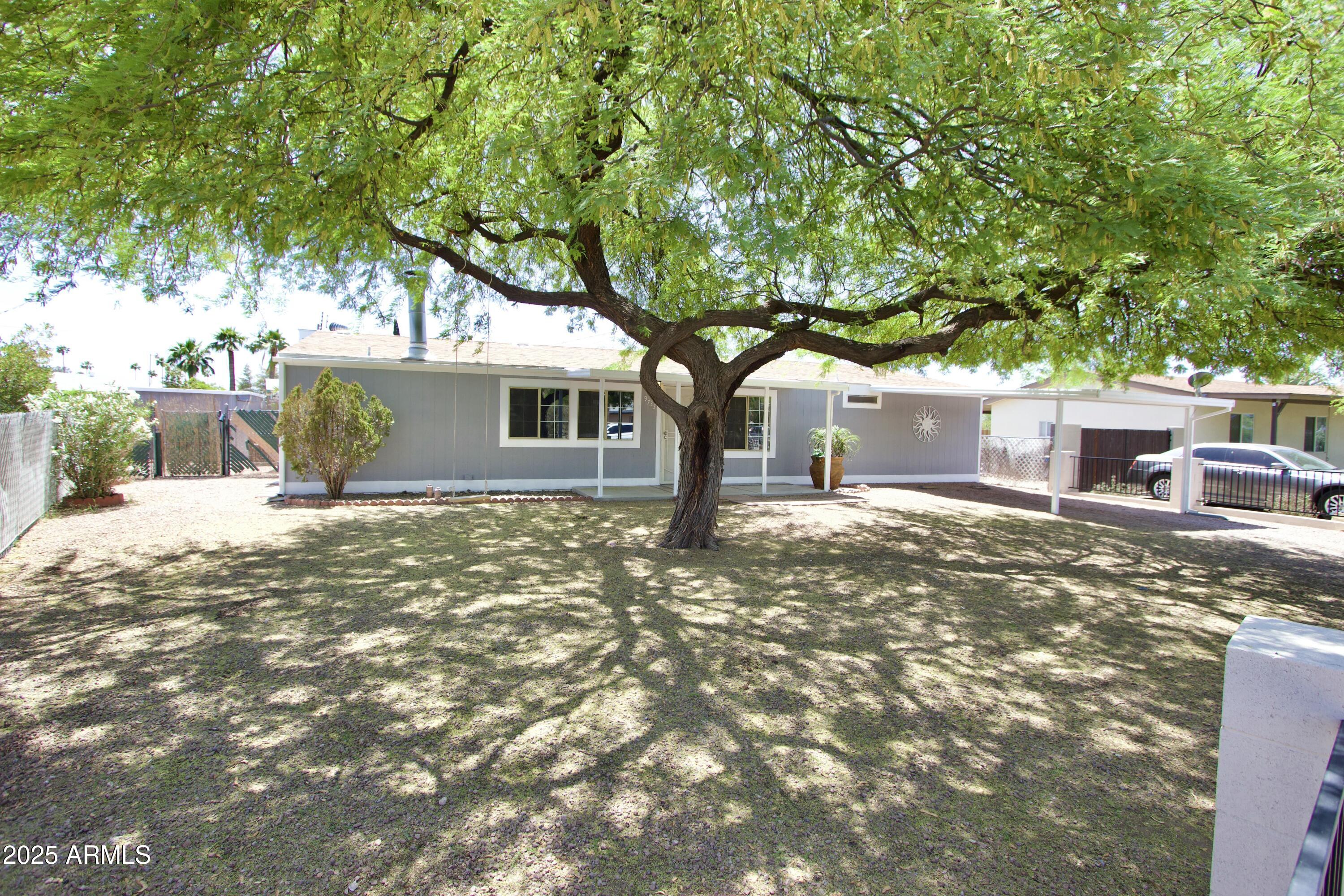 9733 E BAYWOOD Avenue