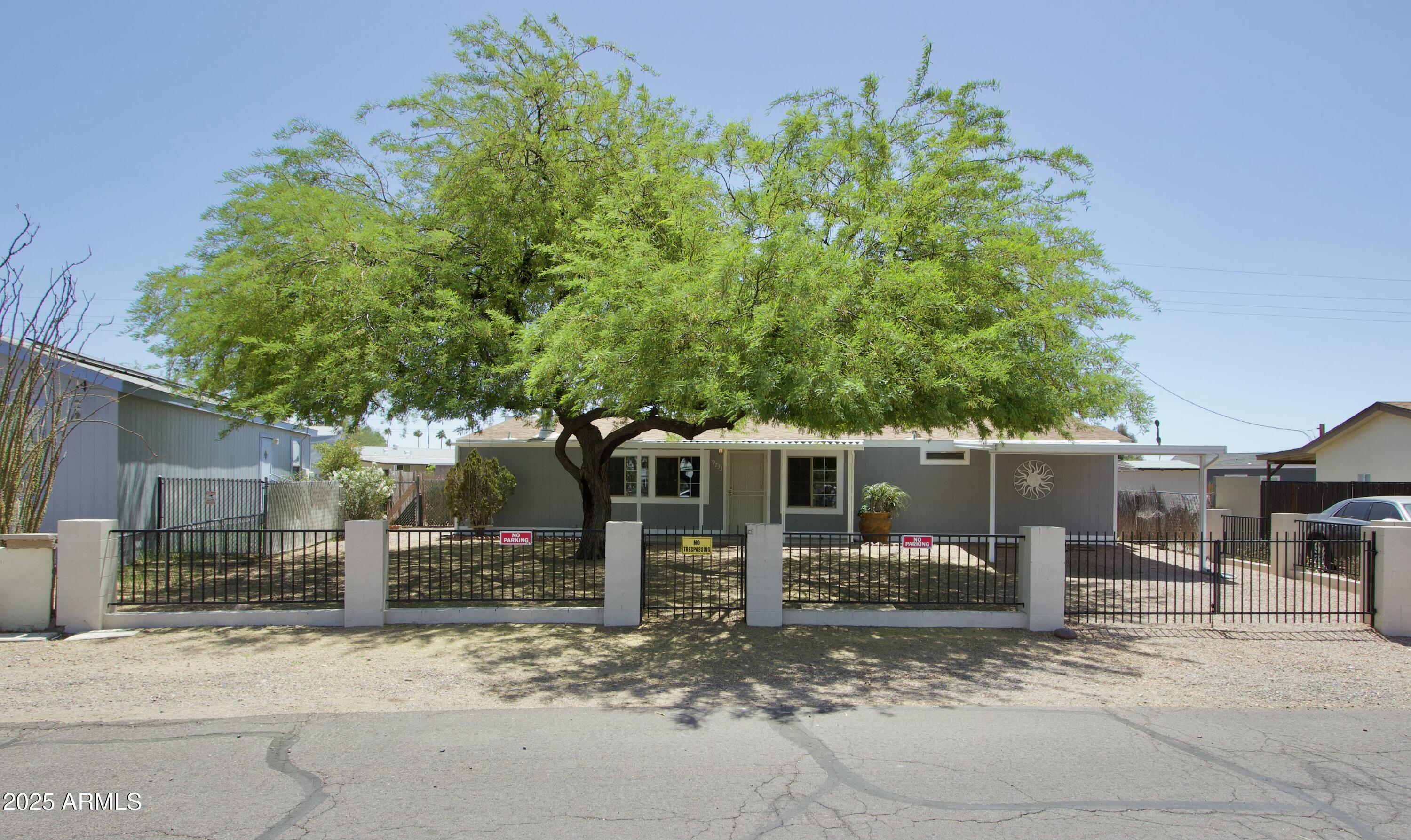 9733 E BAYWOOD Avenue