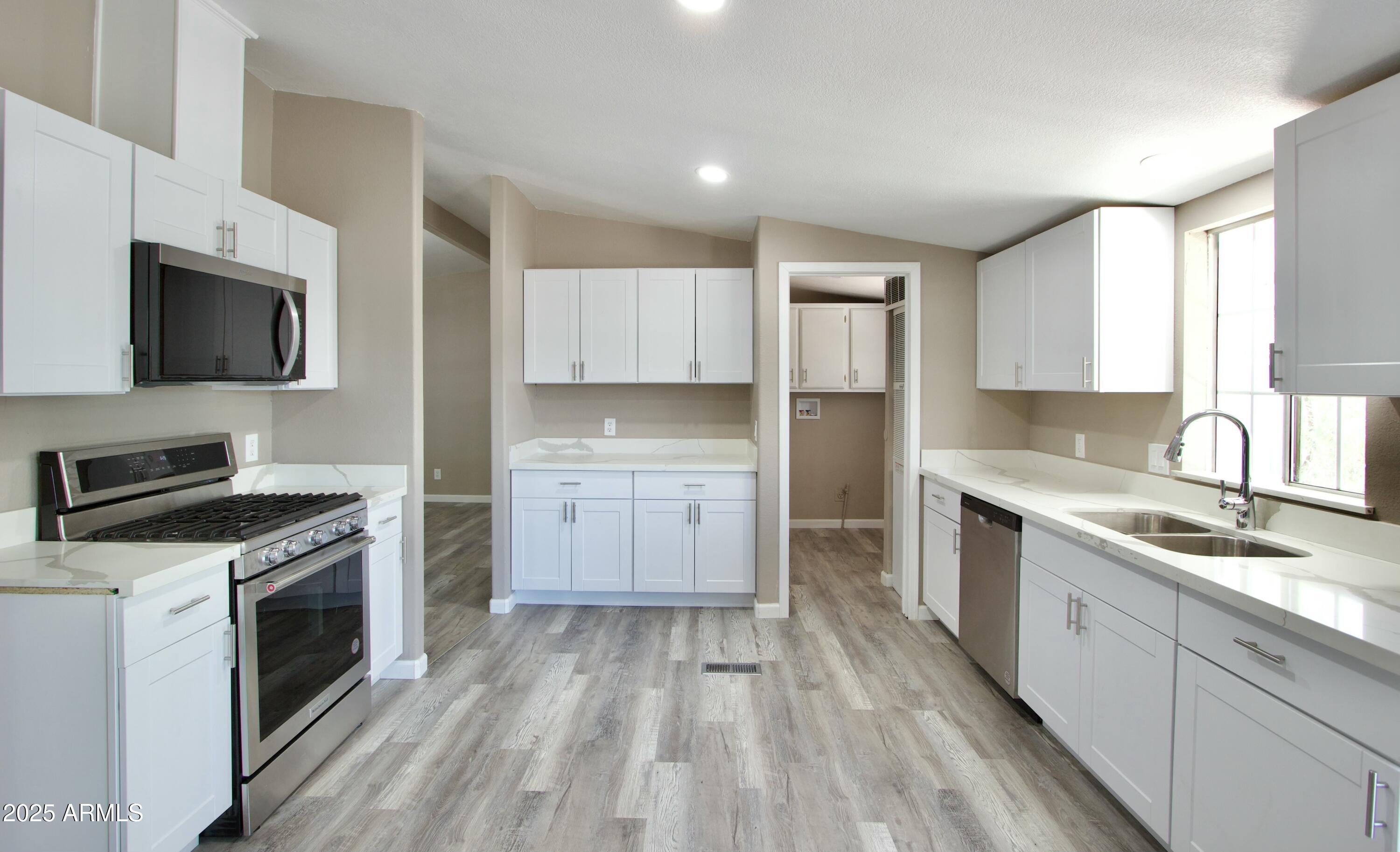 9733 E BAYWOOD Avenue