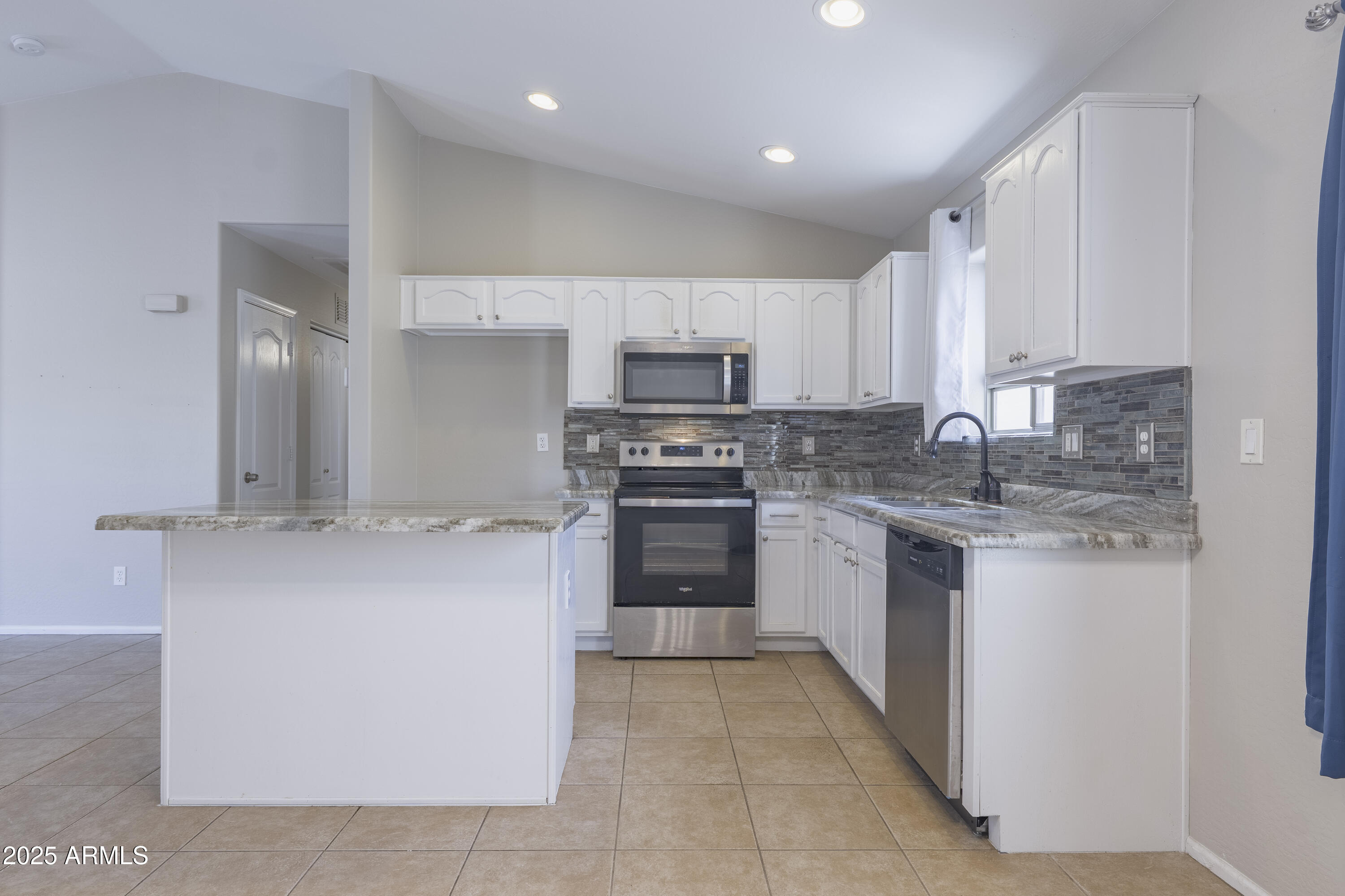 41388 W HOPPER Drive