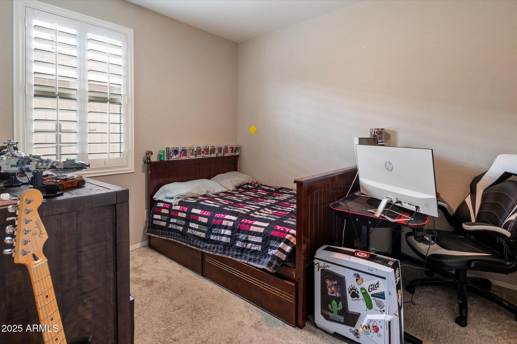 9834 E THATCHER Avenue