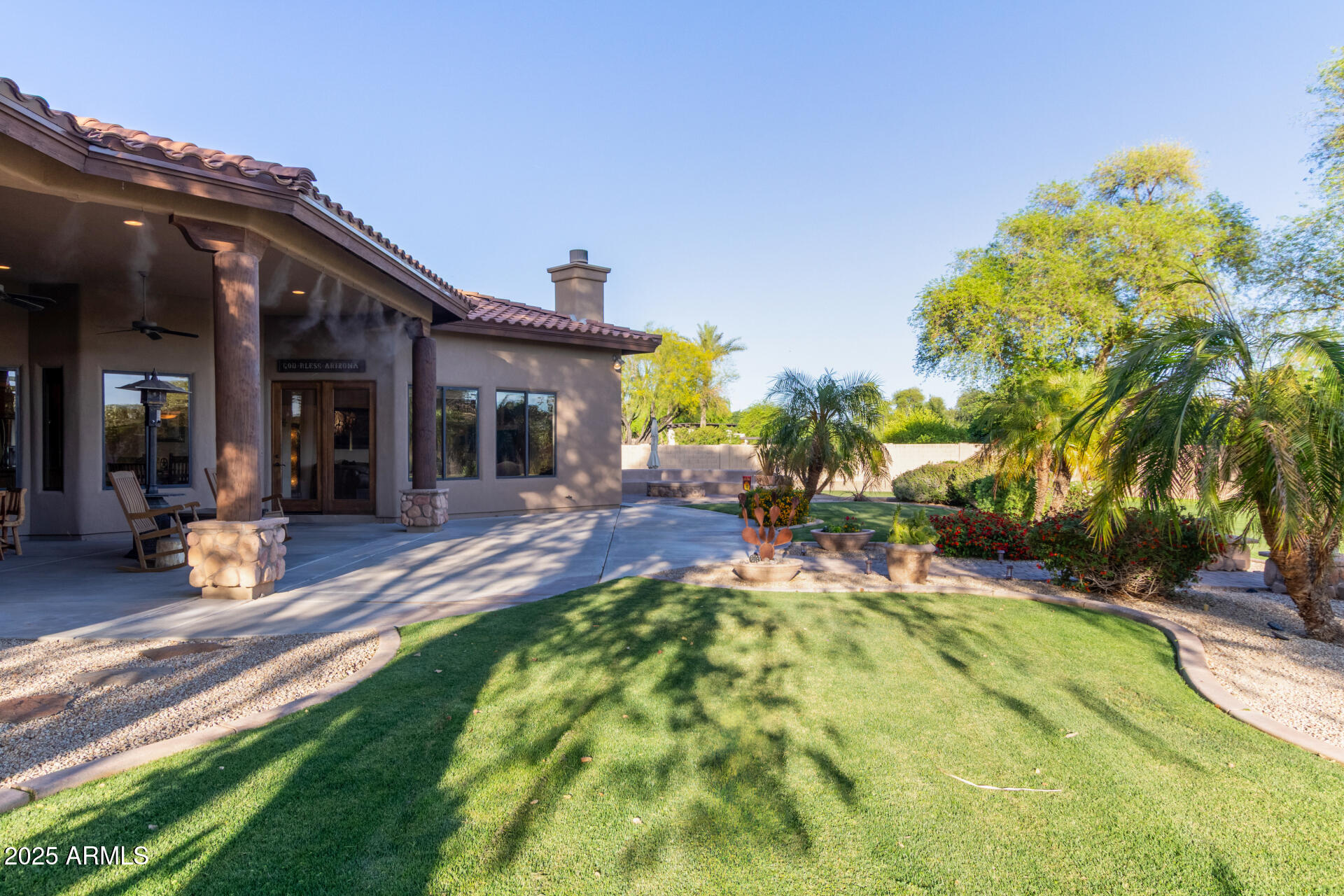 2641 E BIRCHWOOD Place