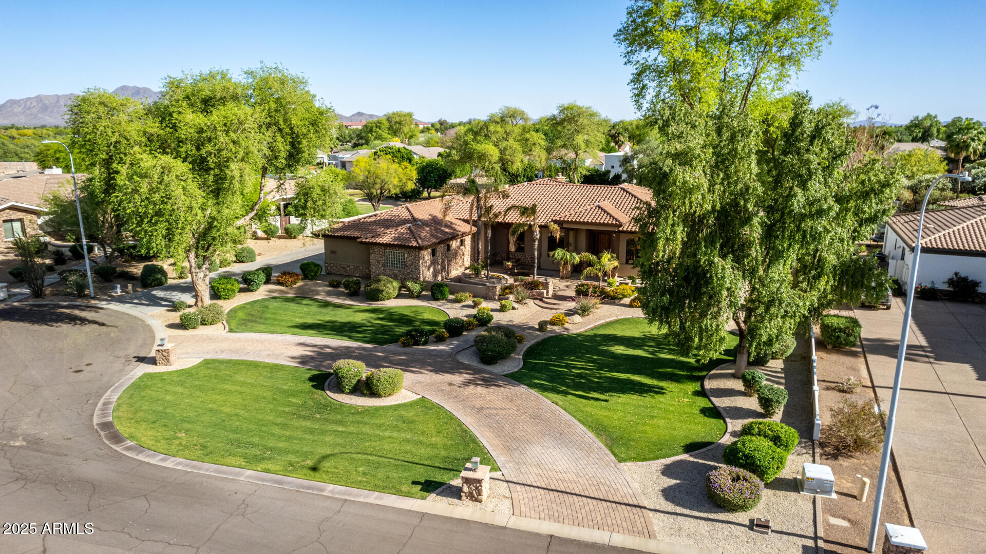 2641 E BIRCHWOOD Place