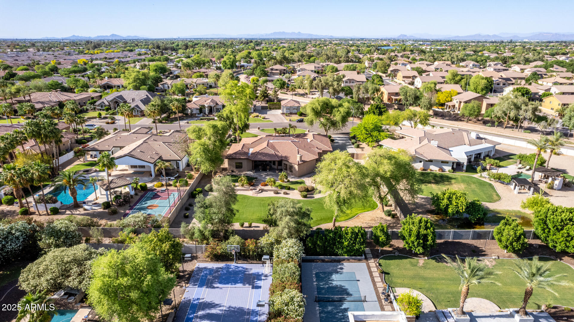 2641 E BIRCHWOOD Place