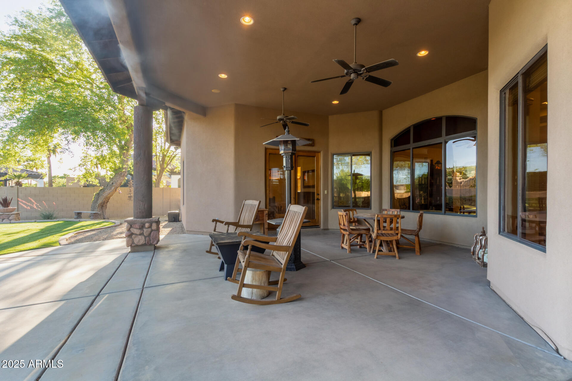 2641 E BIRCHWOOD Place