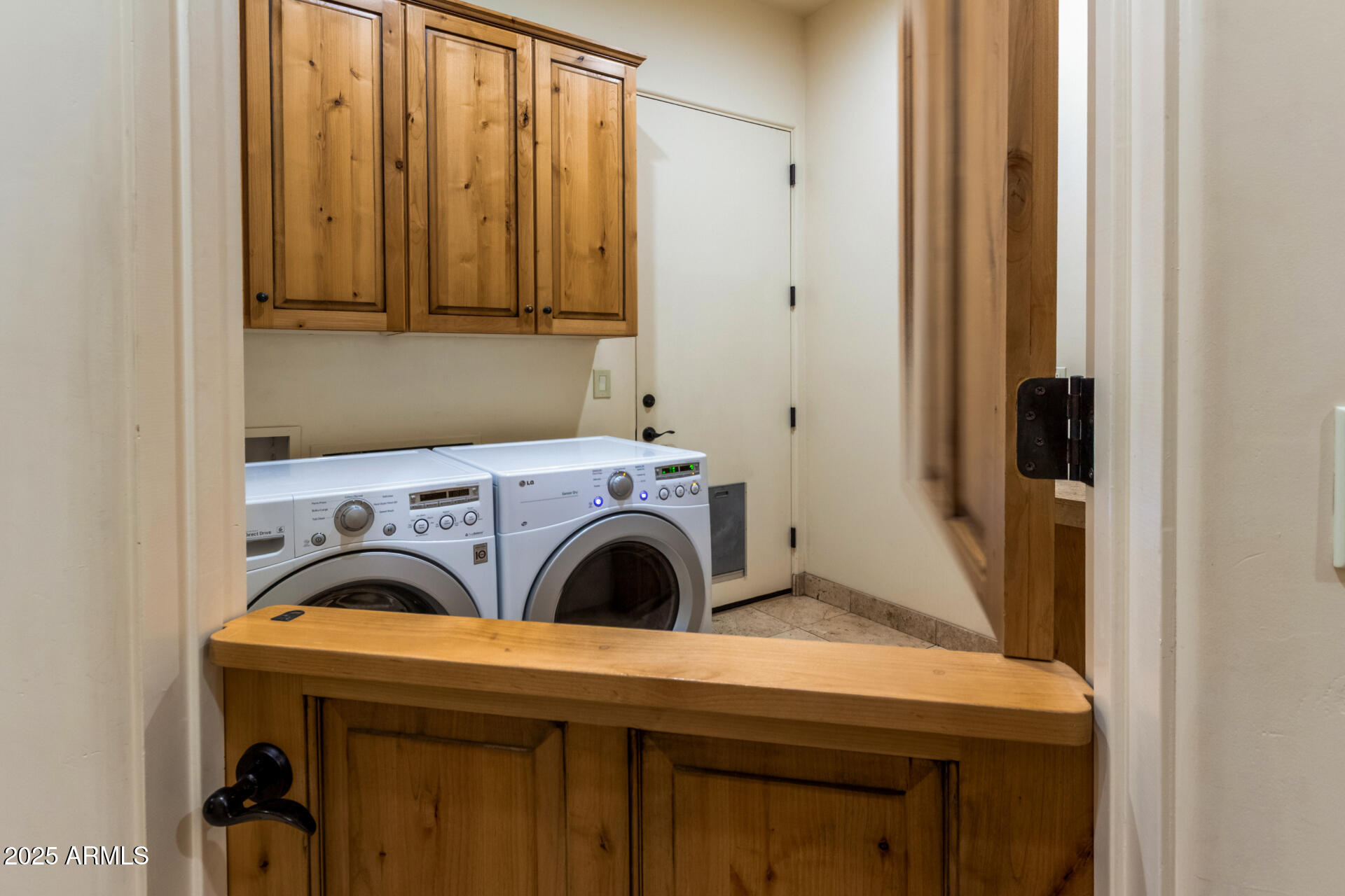 2641 E BIRCHWOOD Place