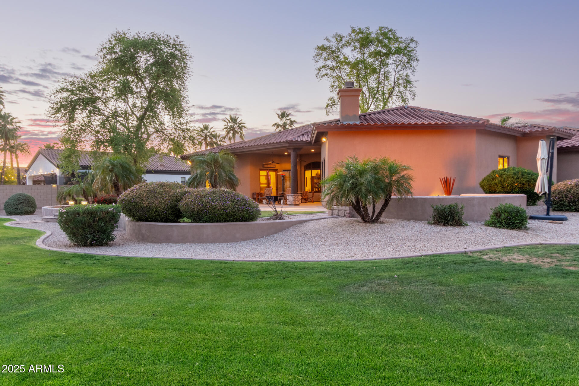 2641 E BIRCHWOOD Place