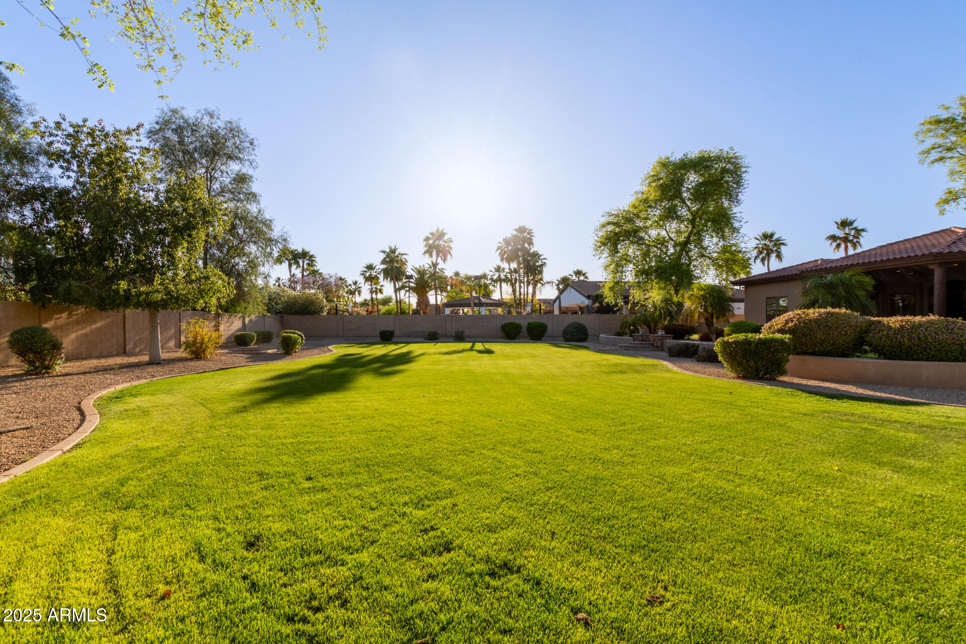 2641 E BIRCHWOOD Place