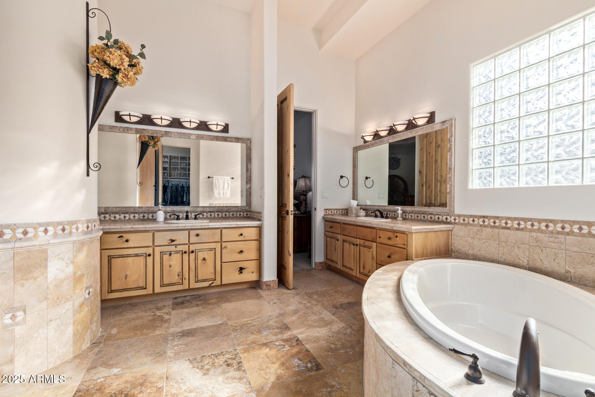 2641 E BIRCHWOOD Place