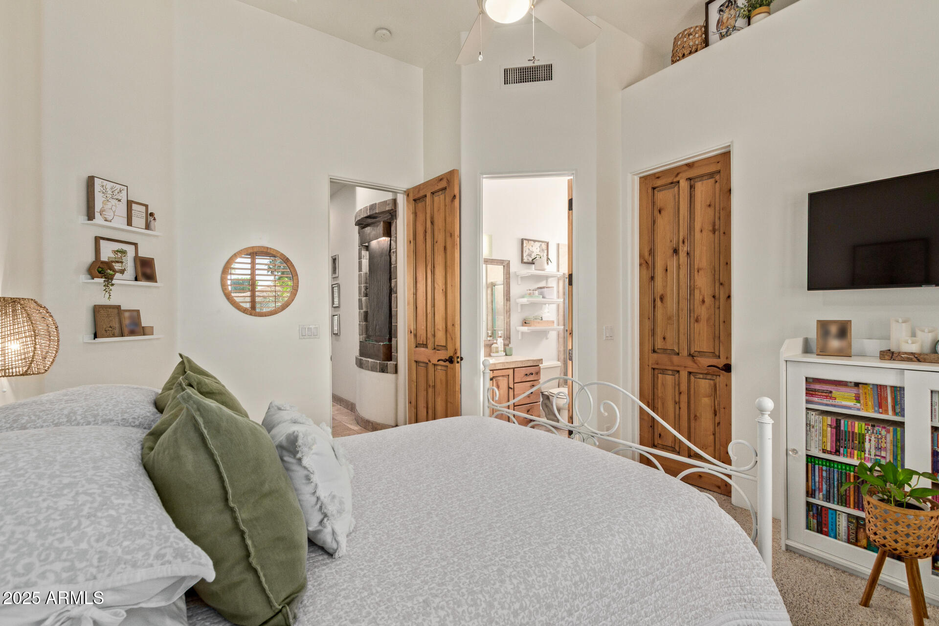 2641 E BIRCHWOOD Place