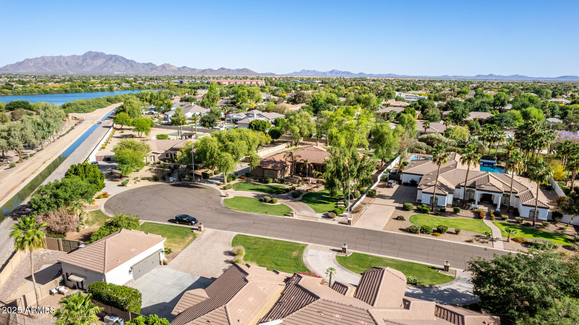 2641 E BIRCHWOOD Place