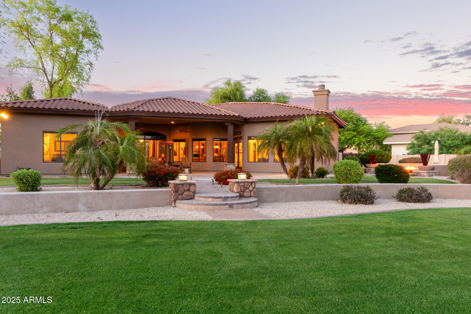 2641 E BIRCHWOOD Place