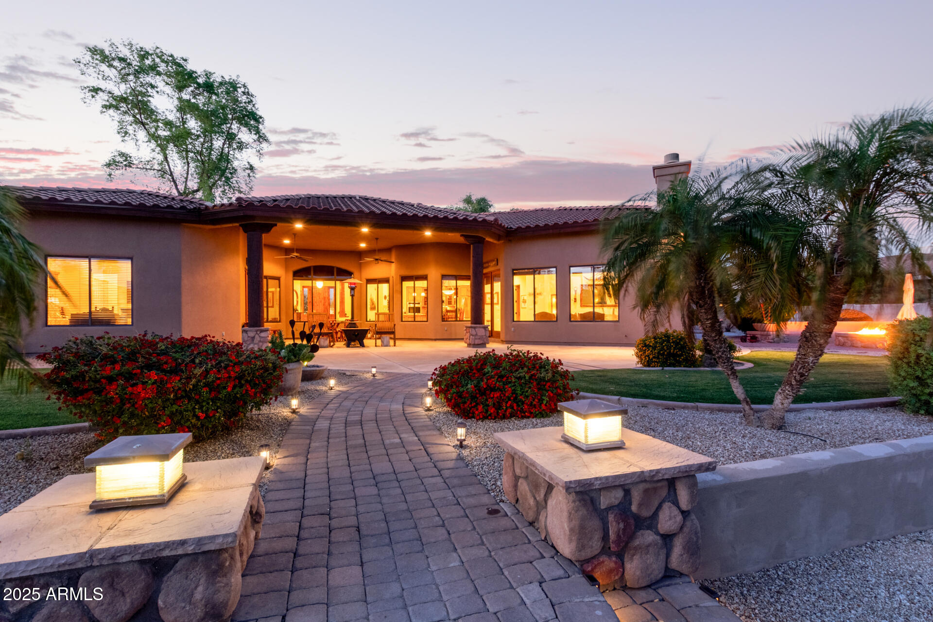 2641 E BIRCHWOOD Place