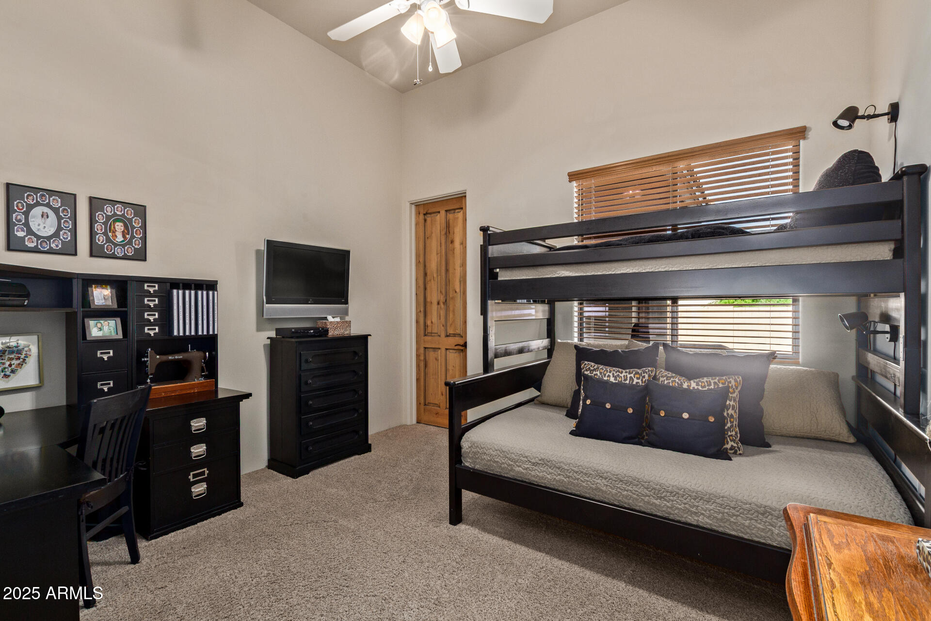 2641 E BIRCHWOOD Place