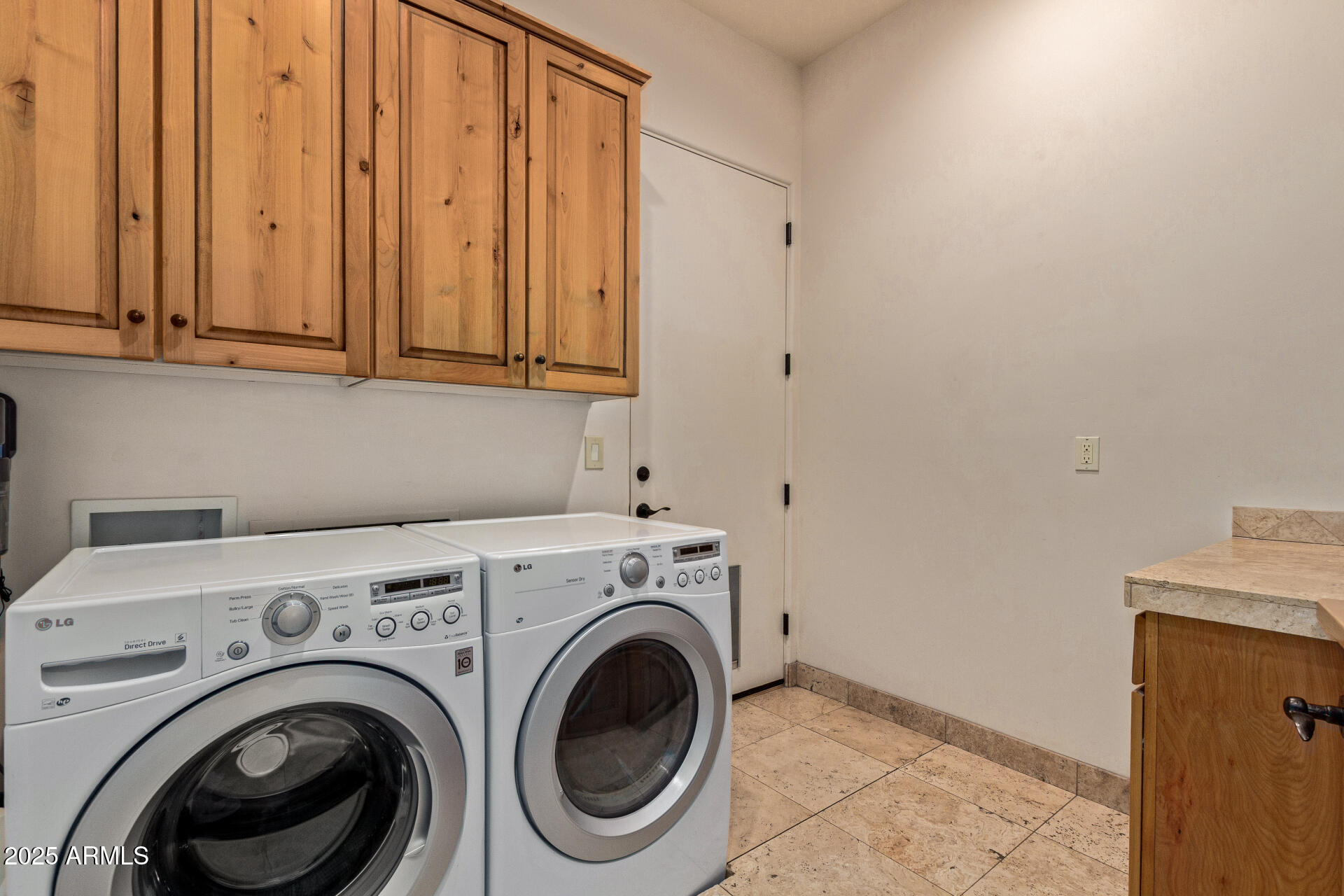 2641 E BIRCHWOOD Place