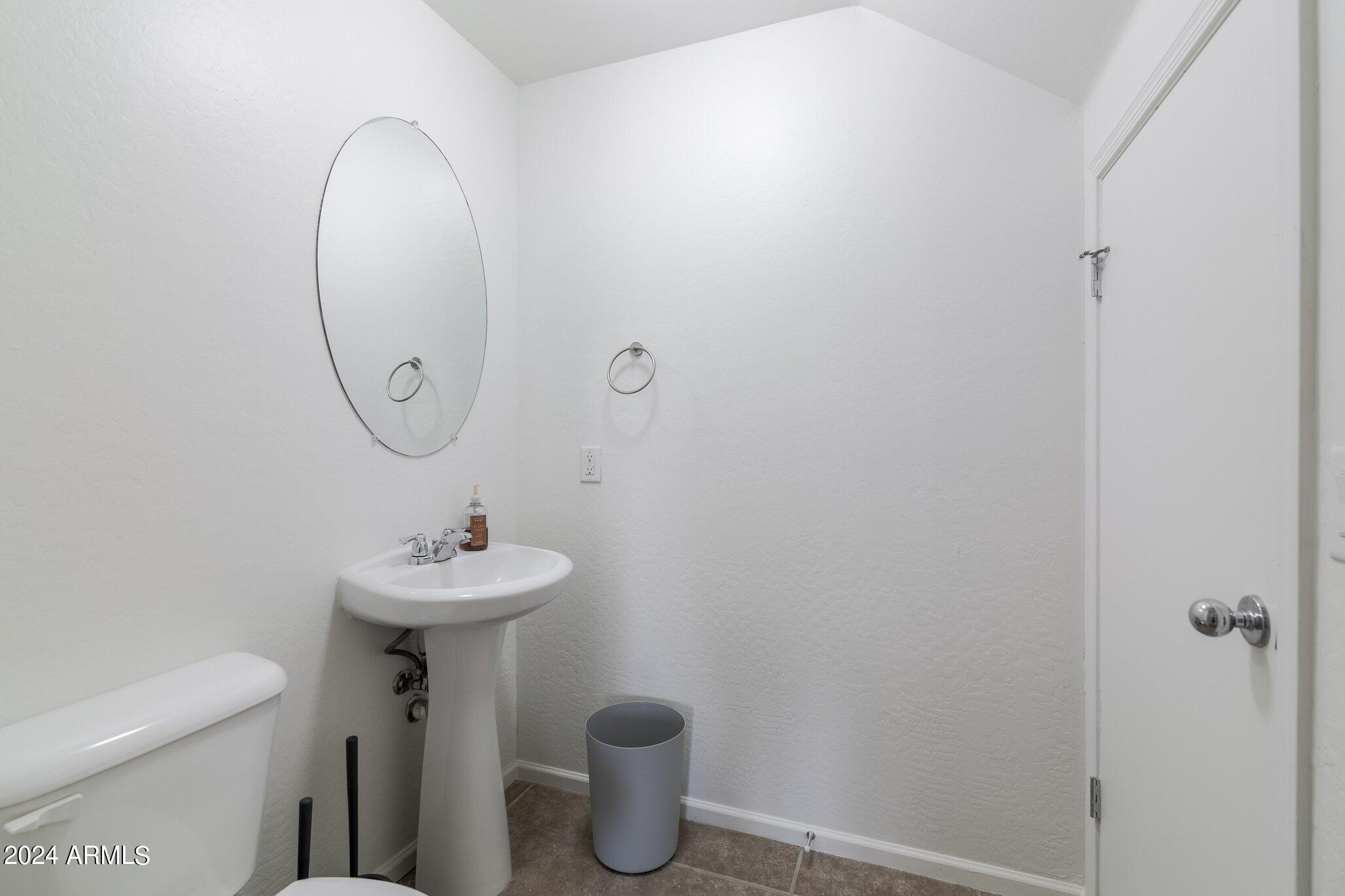 44175 W KNAUSS Drive