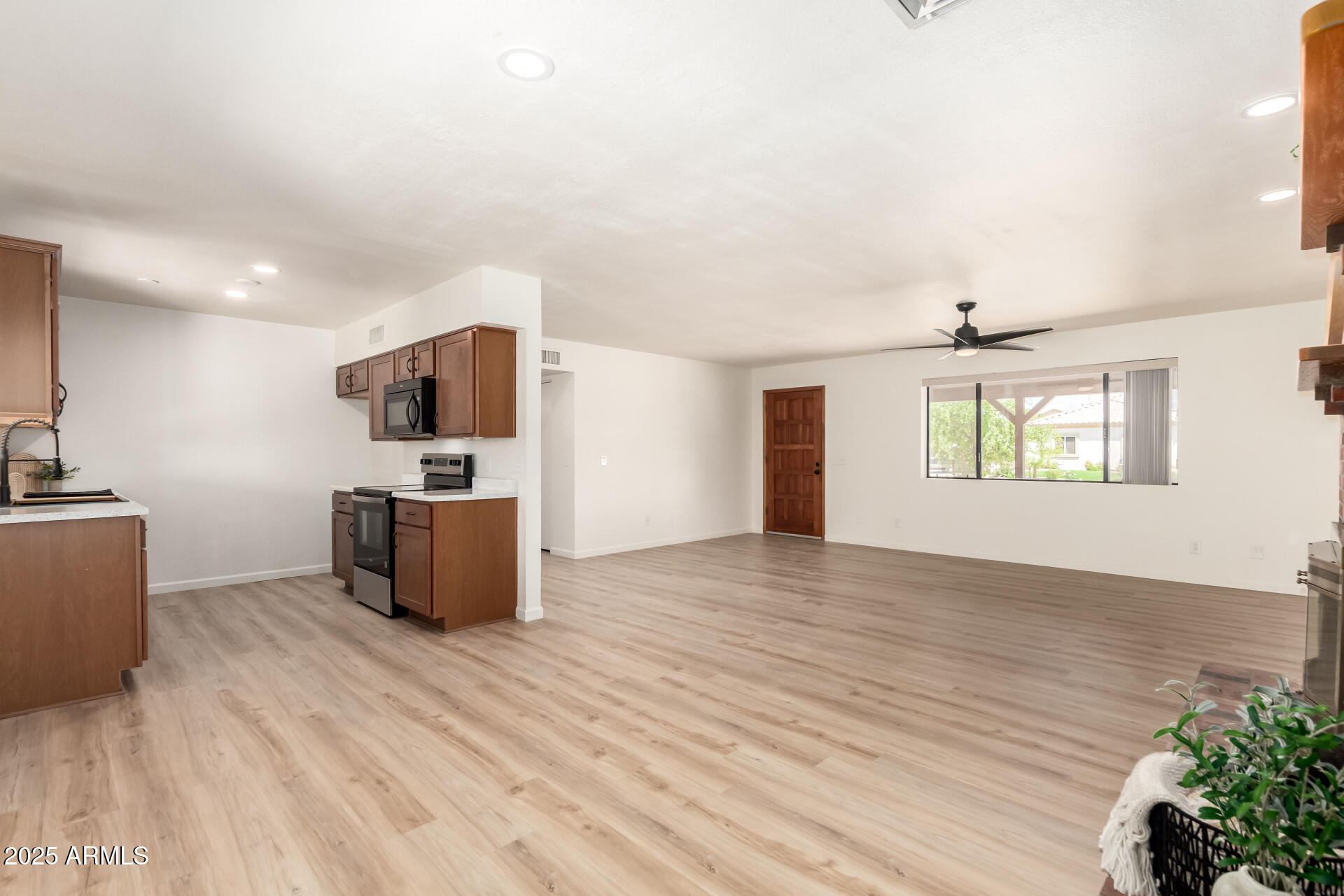 8913 W COUNTRY CLUB Trail