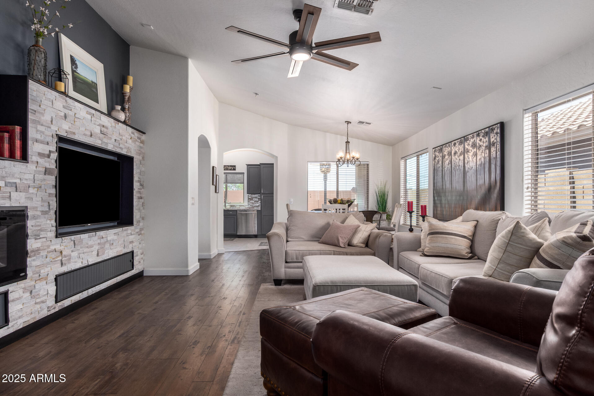 38662 N LA GRANGE Lane