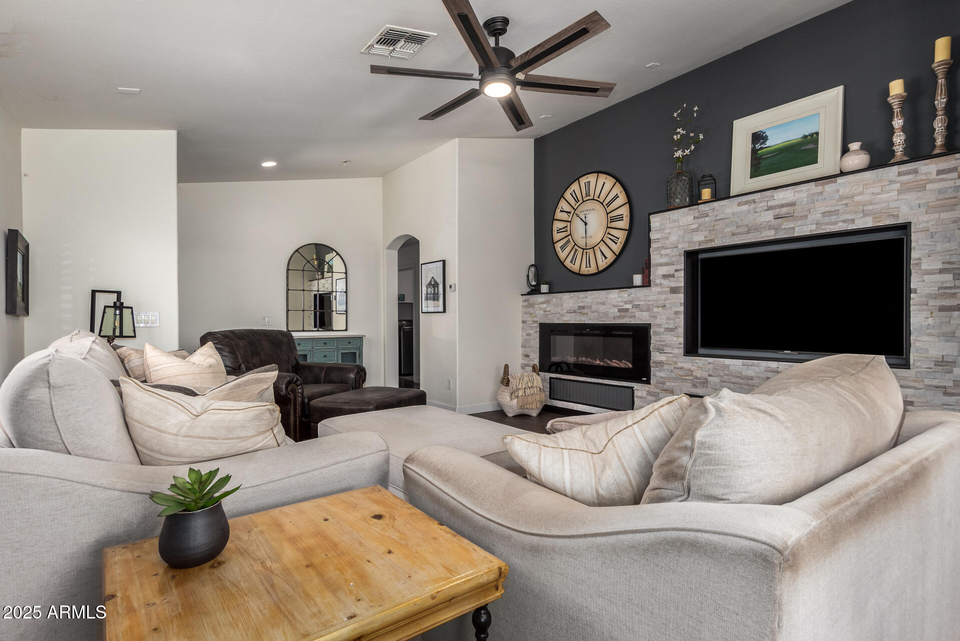 38662 N LA GRANGE Lane