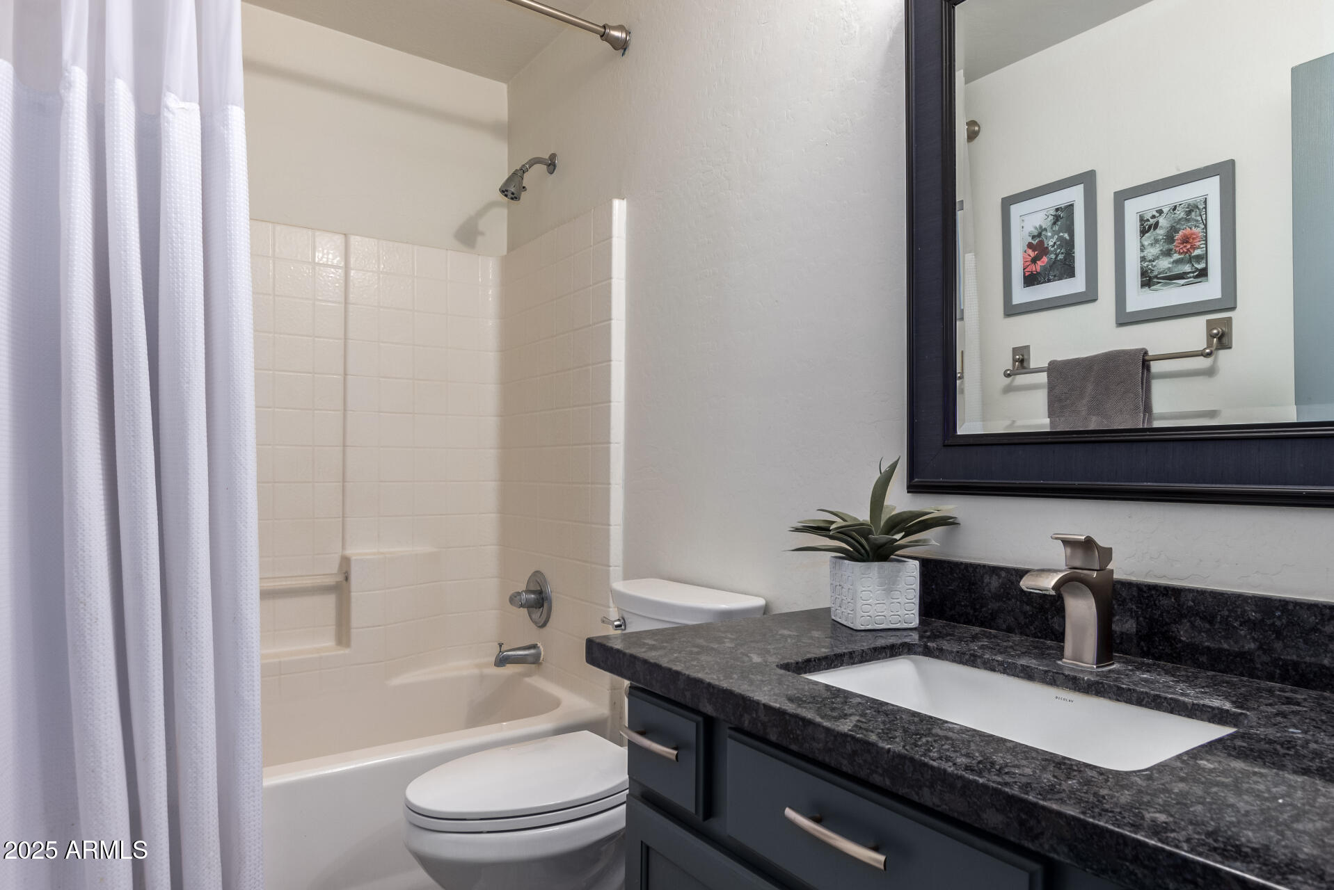 38662 N LA GRANGE Lane