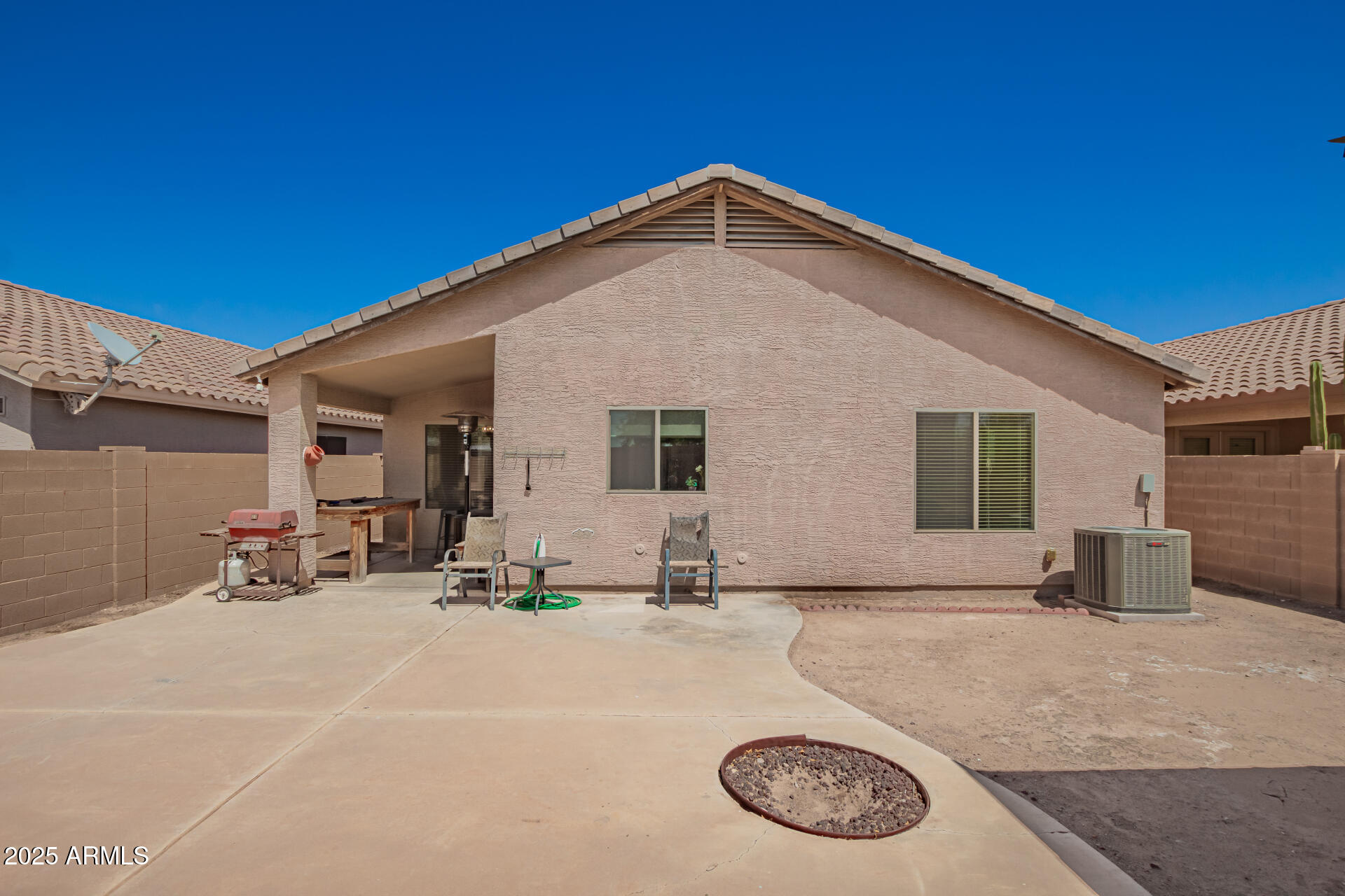 38662 N LA GRANGE Lane