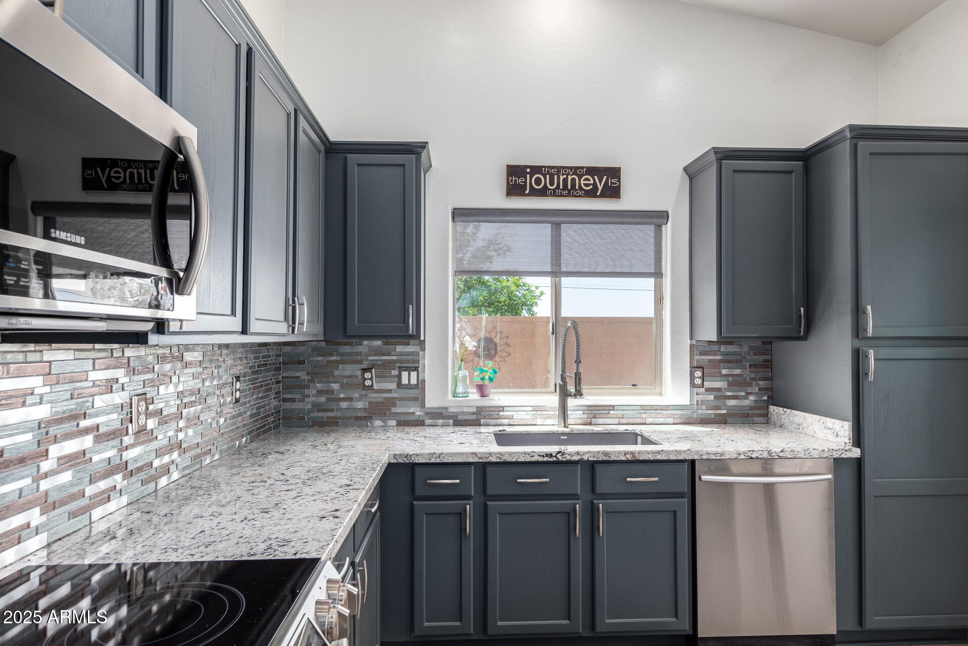 38662 N LA GRANGE Lane