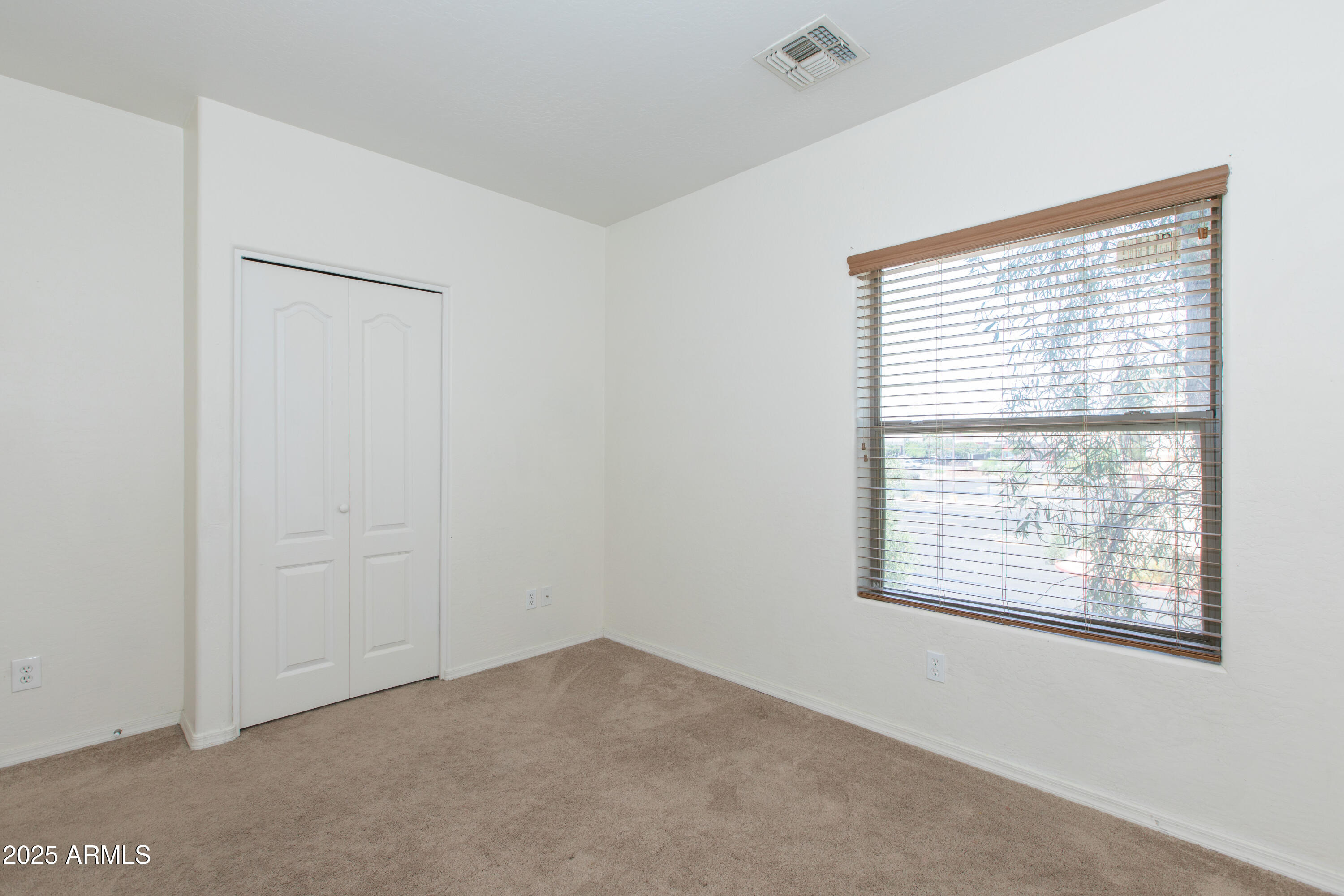 15818 N 25TH Street, 124