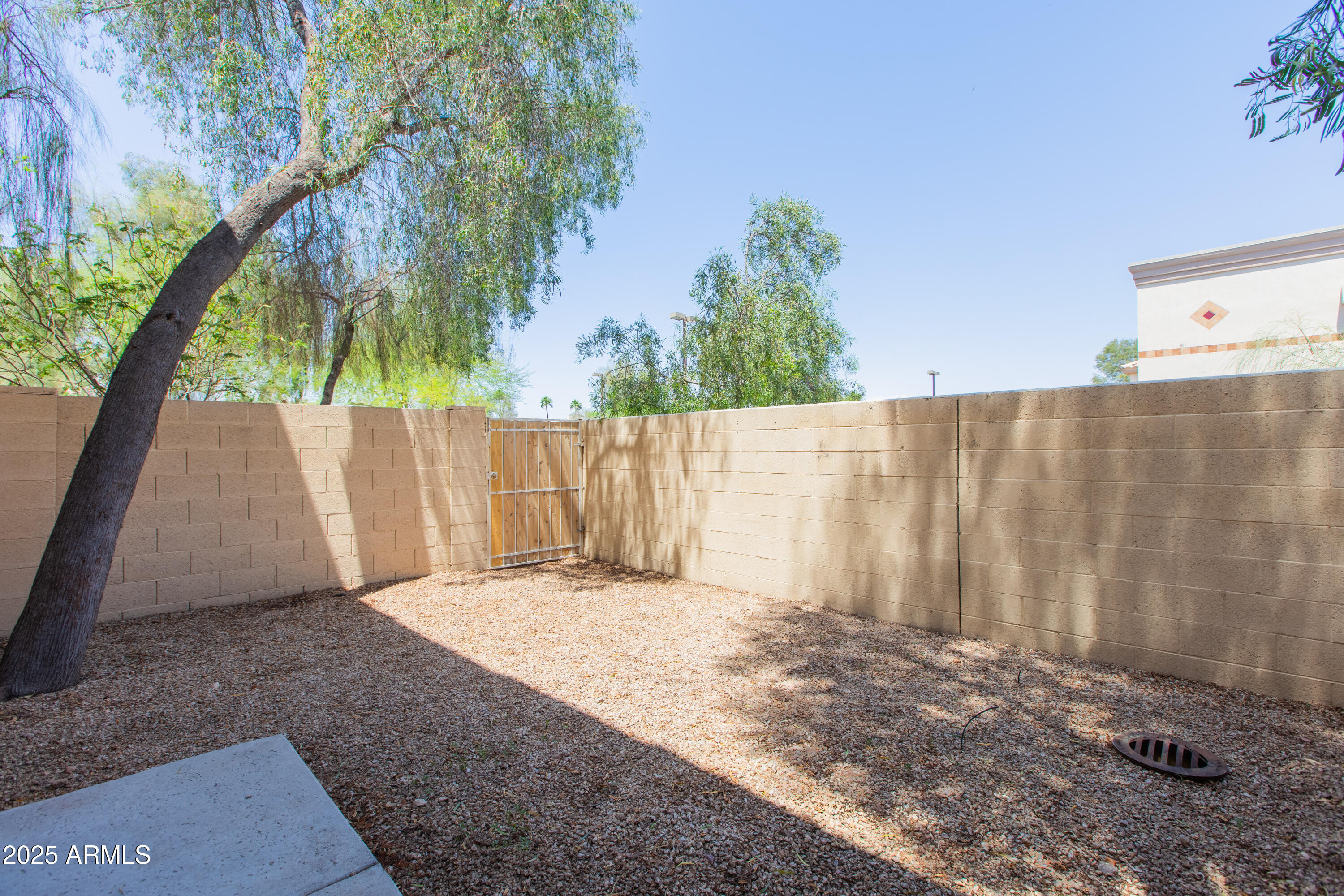 15818 N 25TH Street, 124