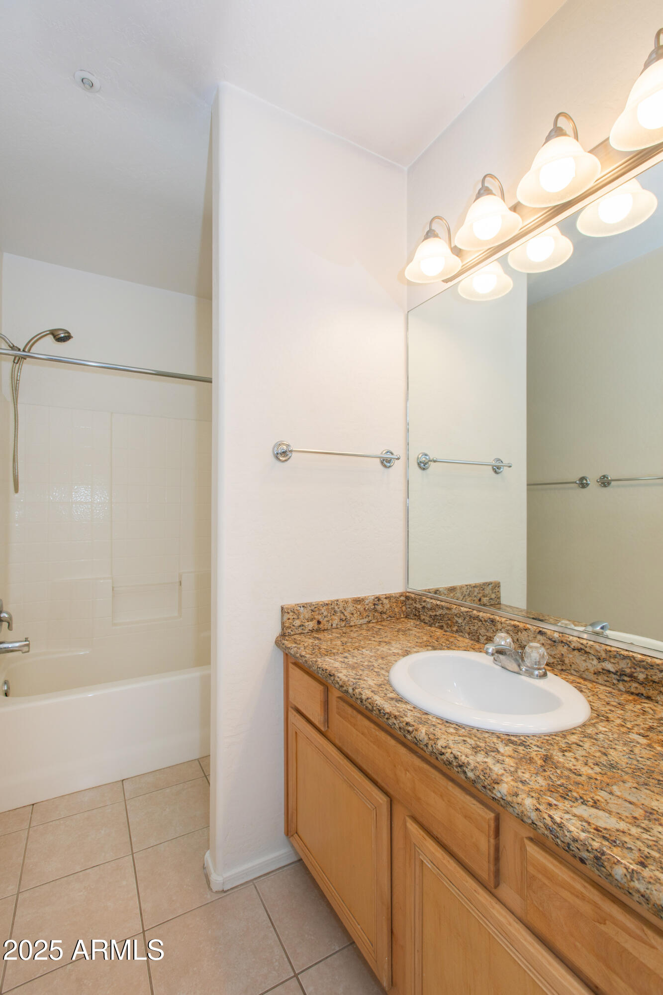 15818 N 25TH Street, 124