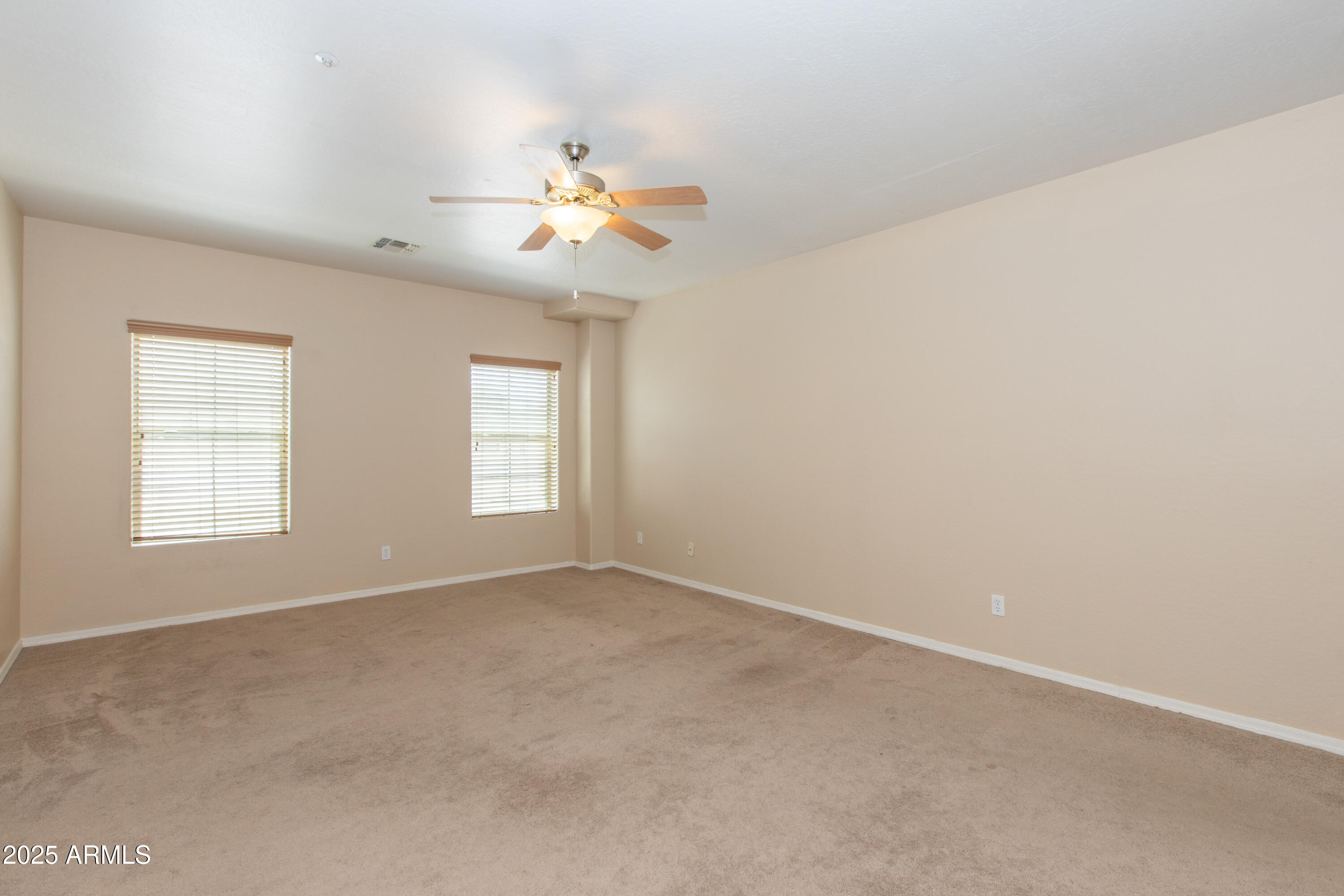 15818 N 25TH Street, 124