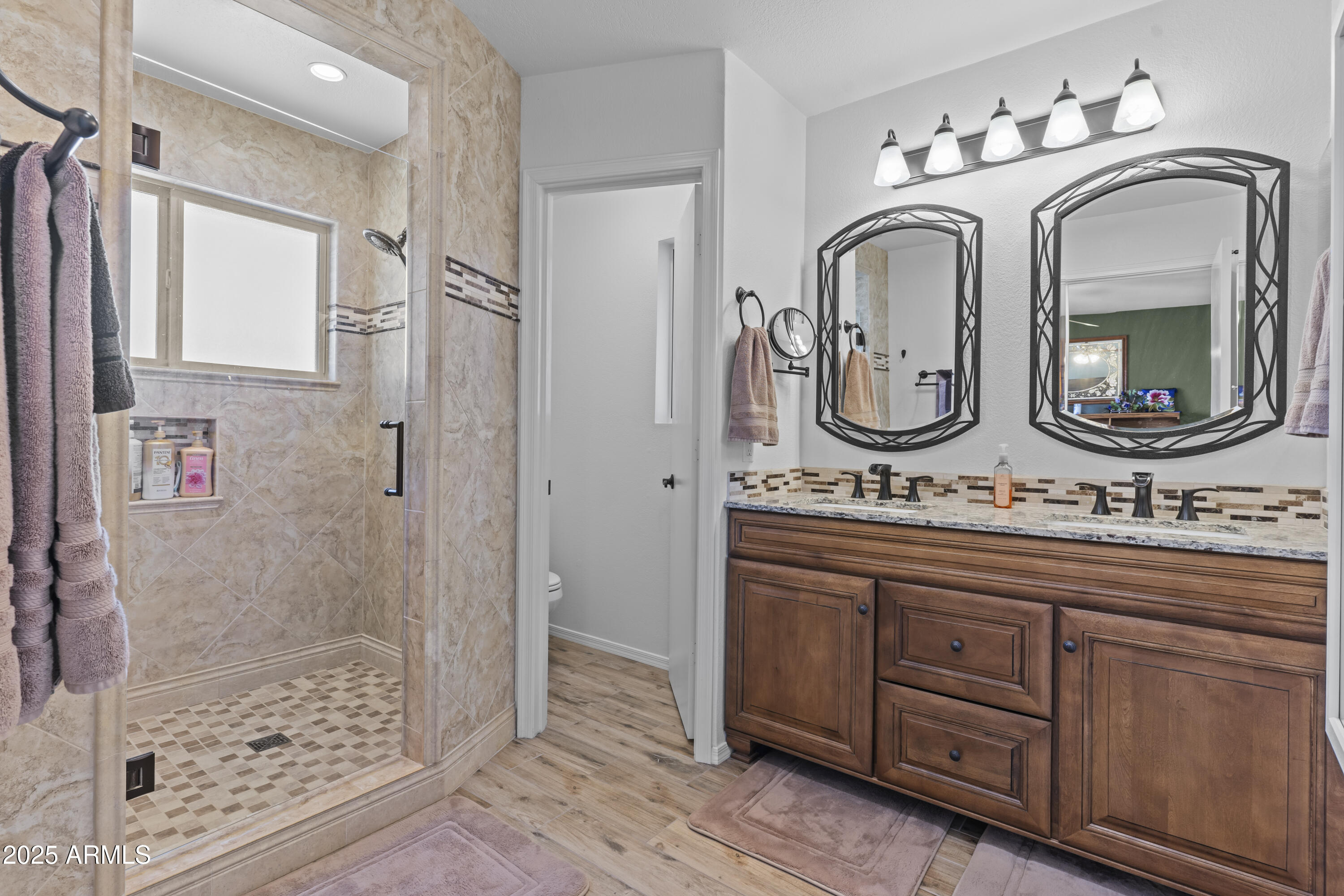 4306 E Amberwood Drive