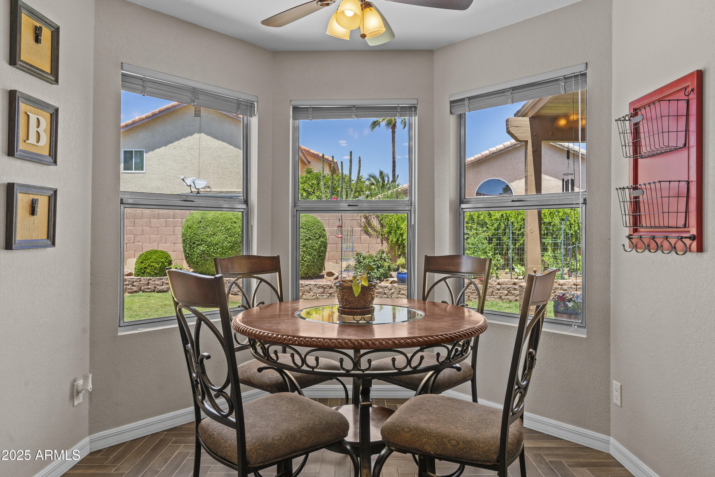 4306 E Amberwood Drive