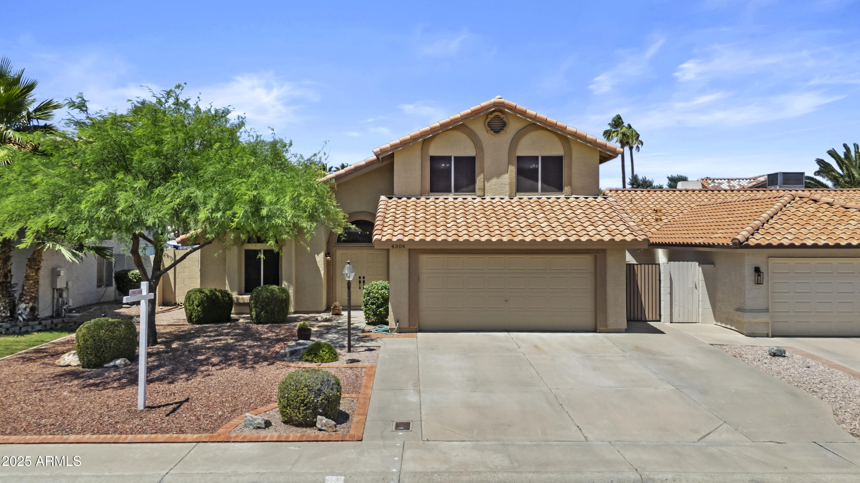 4306 E Amberwood Drive