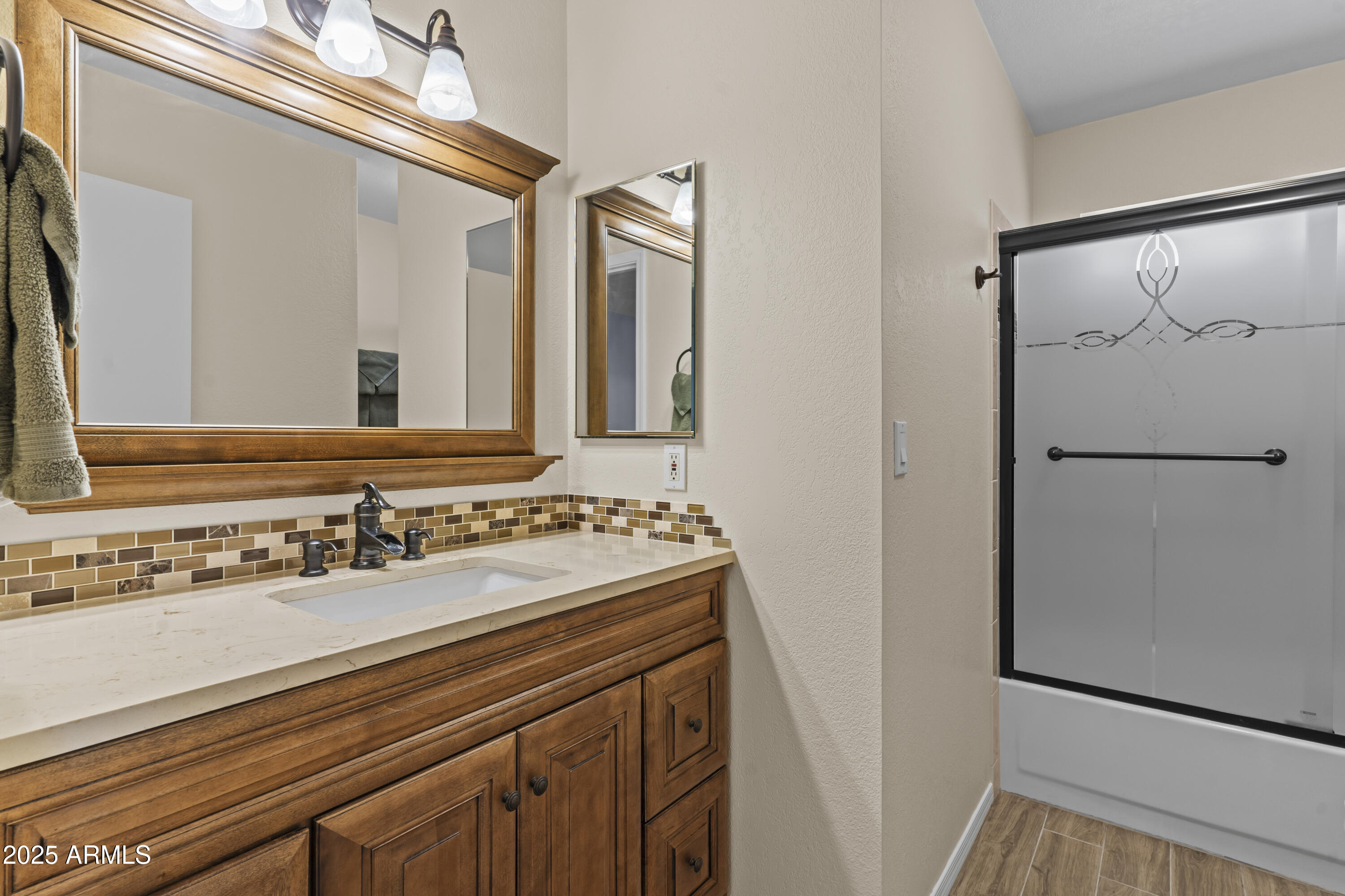 4306 E Amberwood Drive