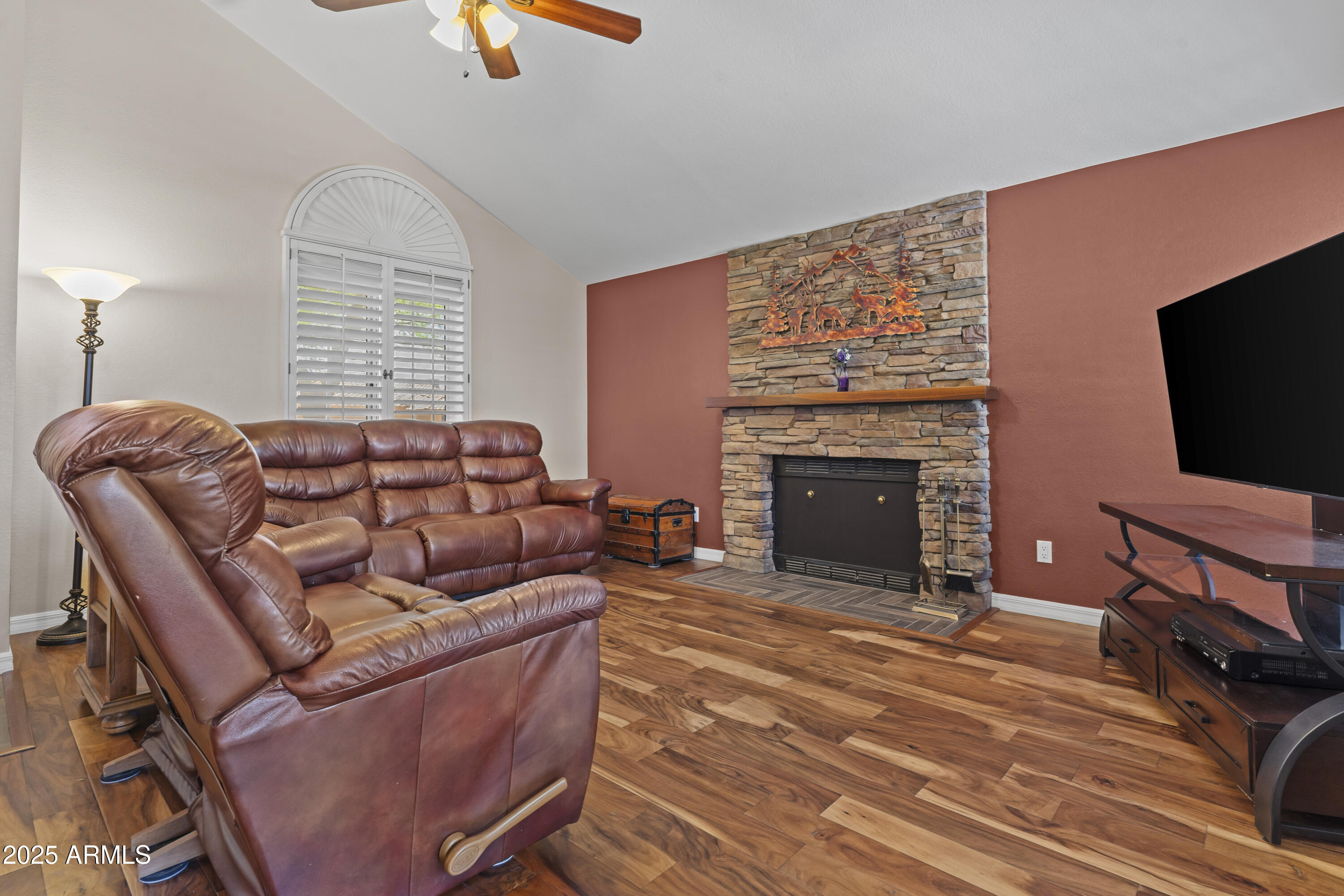 4306 E Amberwood Drive