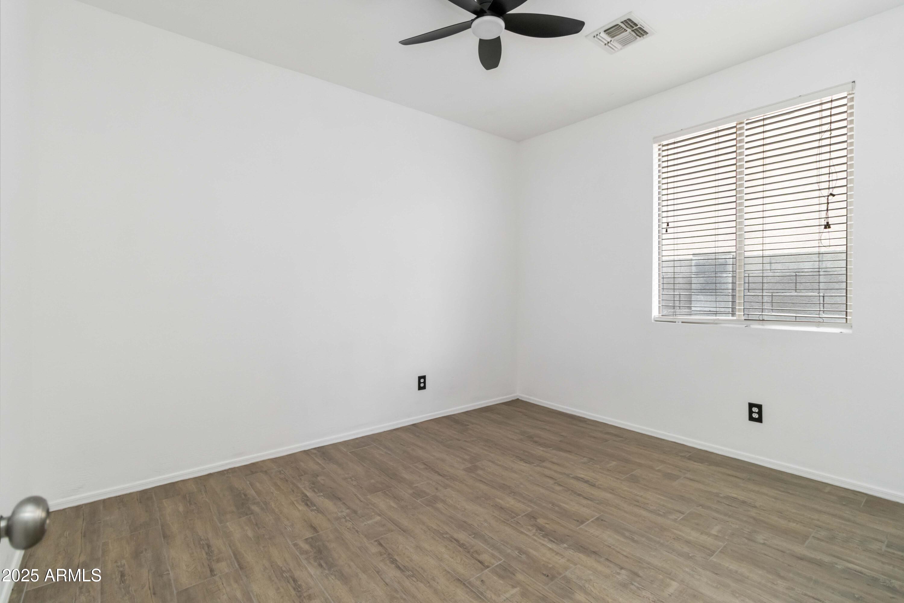 46185 W DUTCHMAN Drive