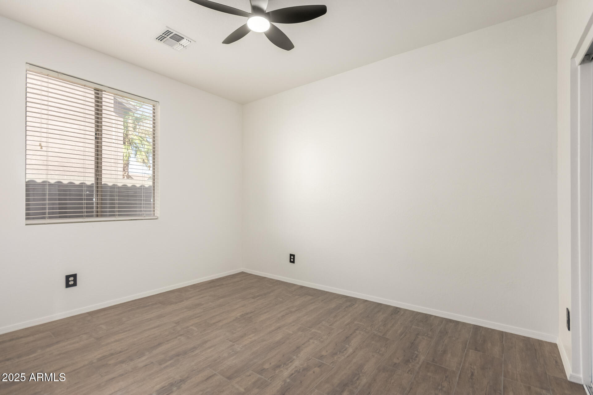 46185 W DUTCHMAN Drive