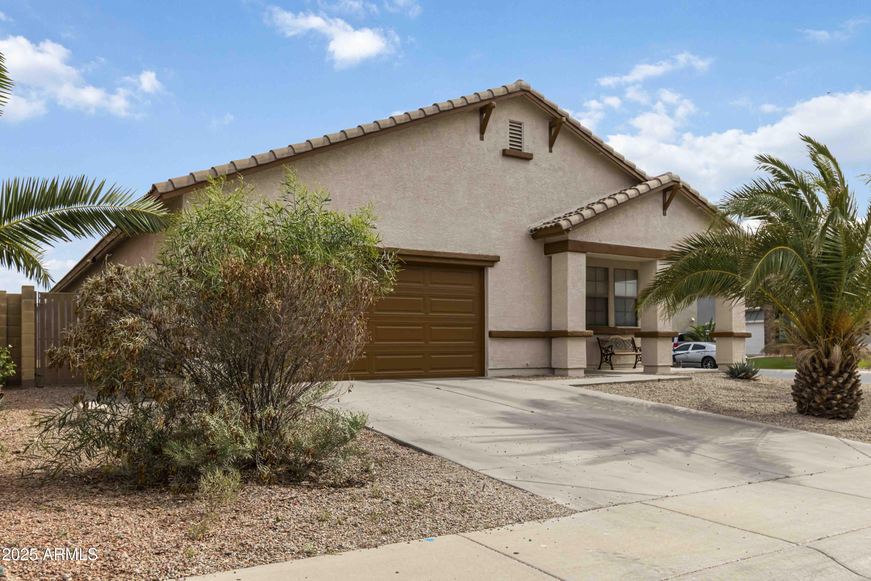 46185 W DUTCHMAN Drive