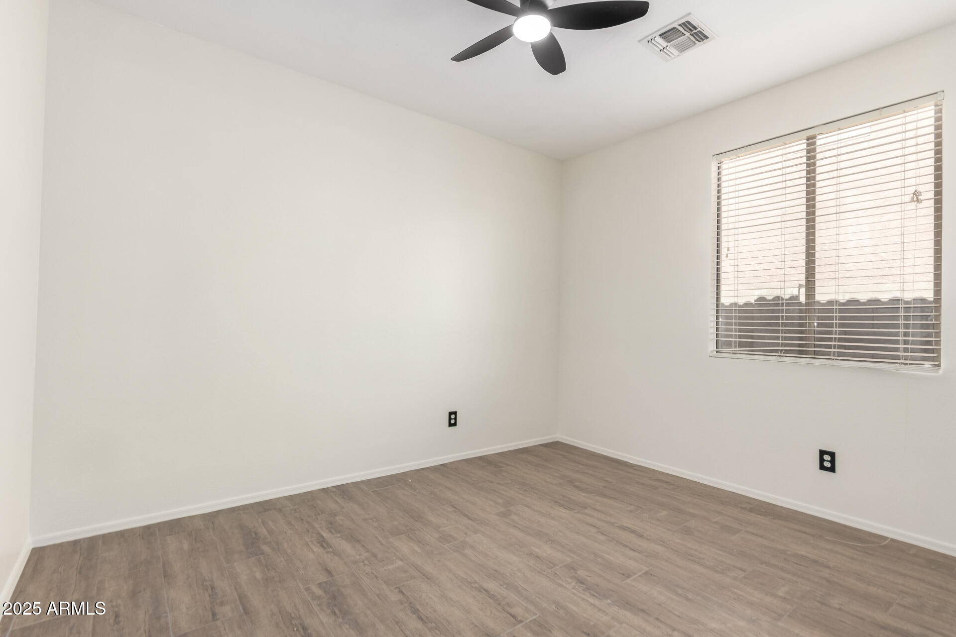 46185 W DUTCHMAN Drive