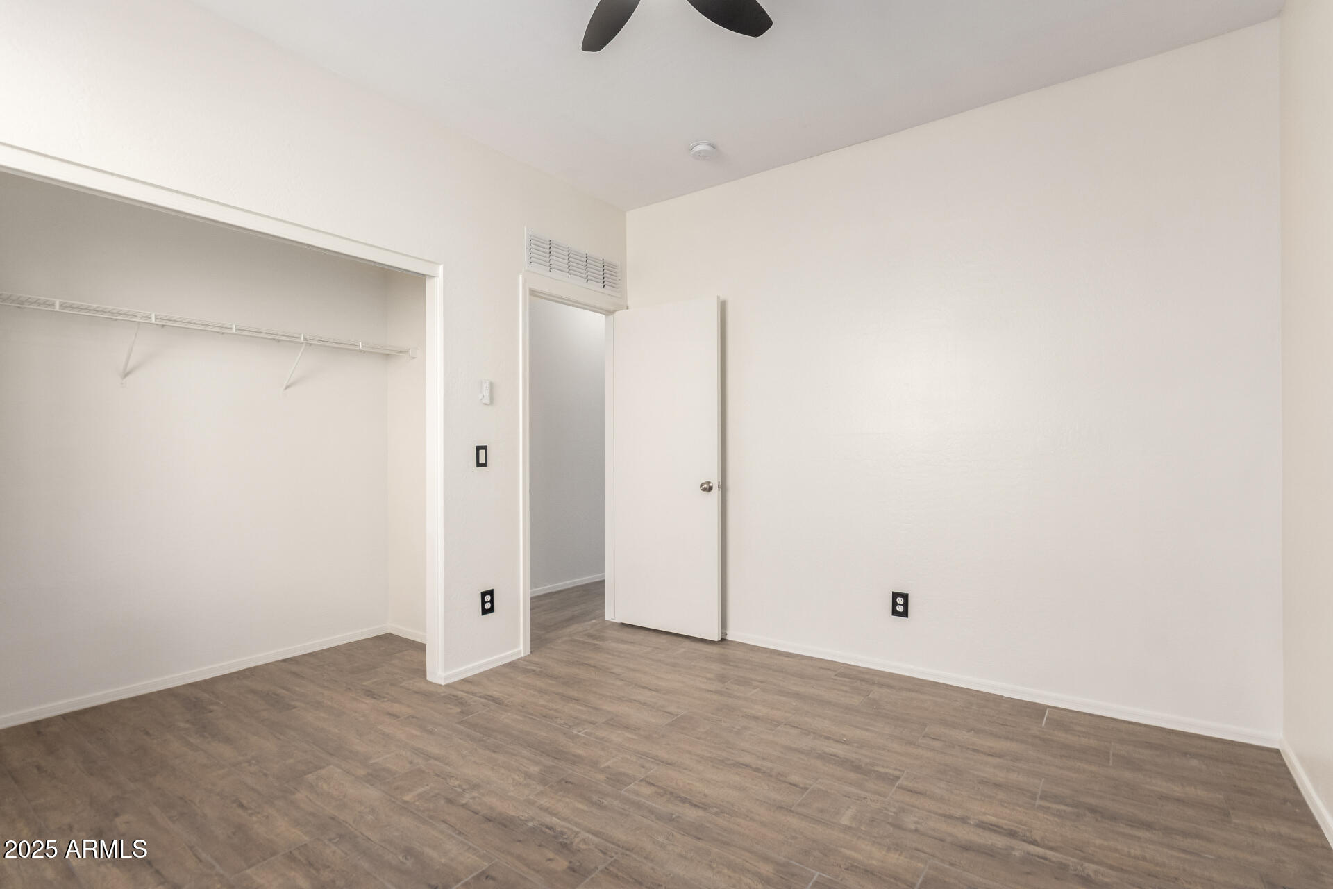 46185 W DUTCHMAN Drive