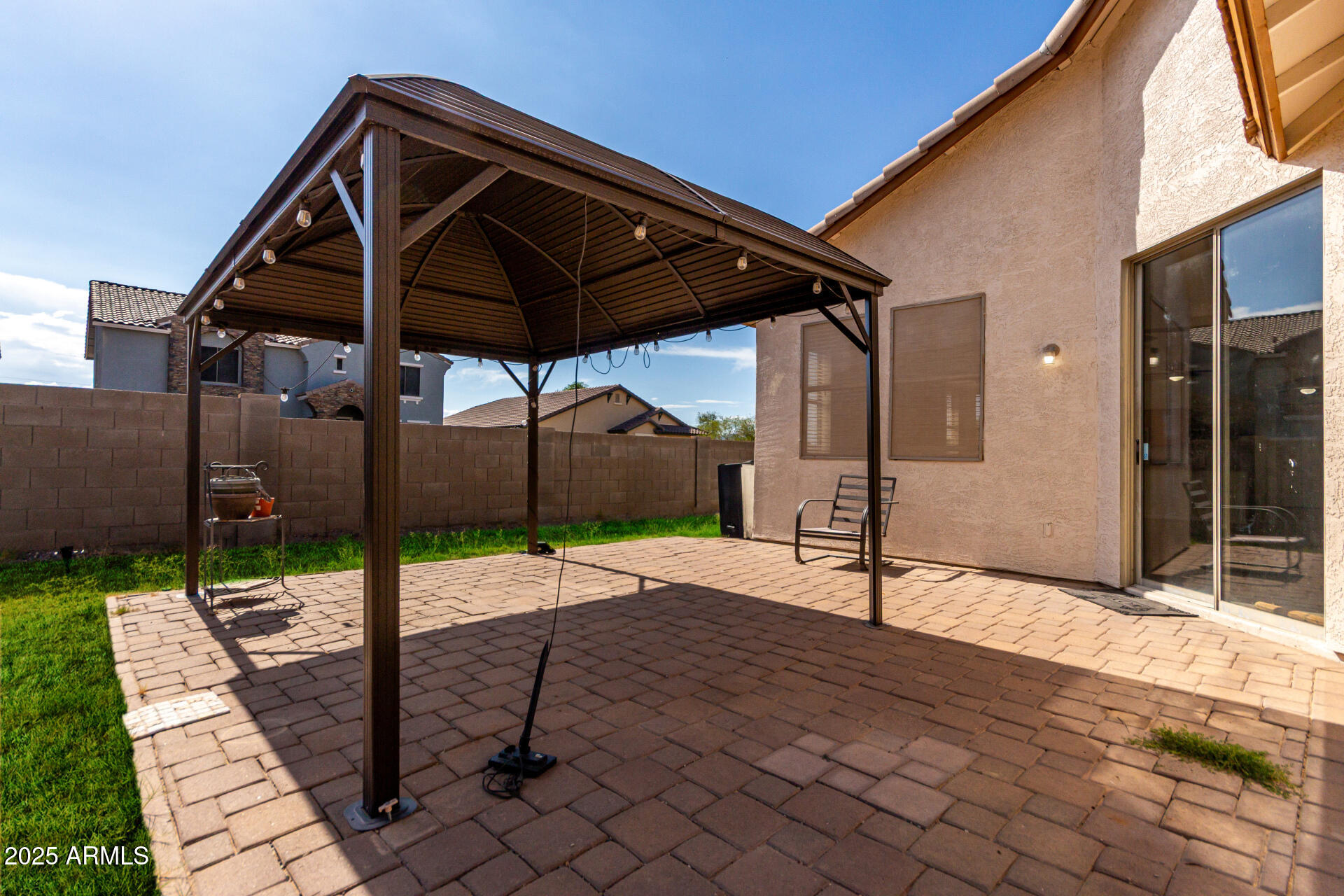 46185 W DUTCHMAN Drive