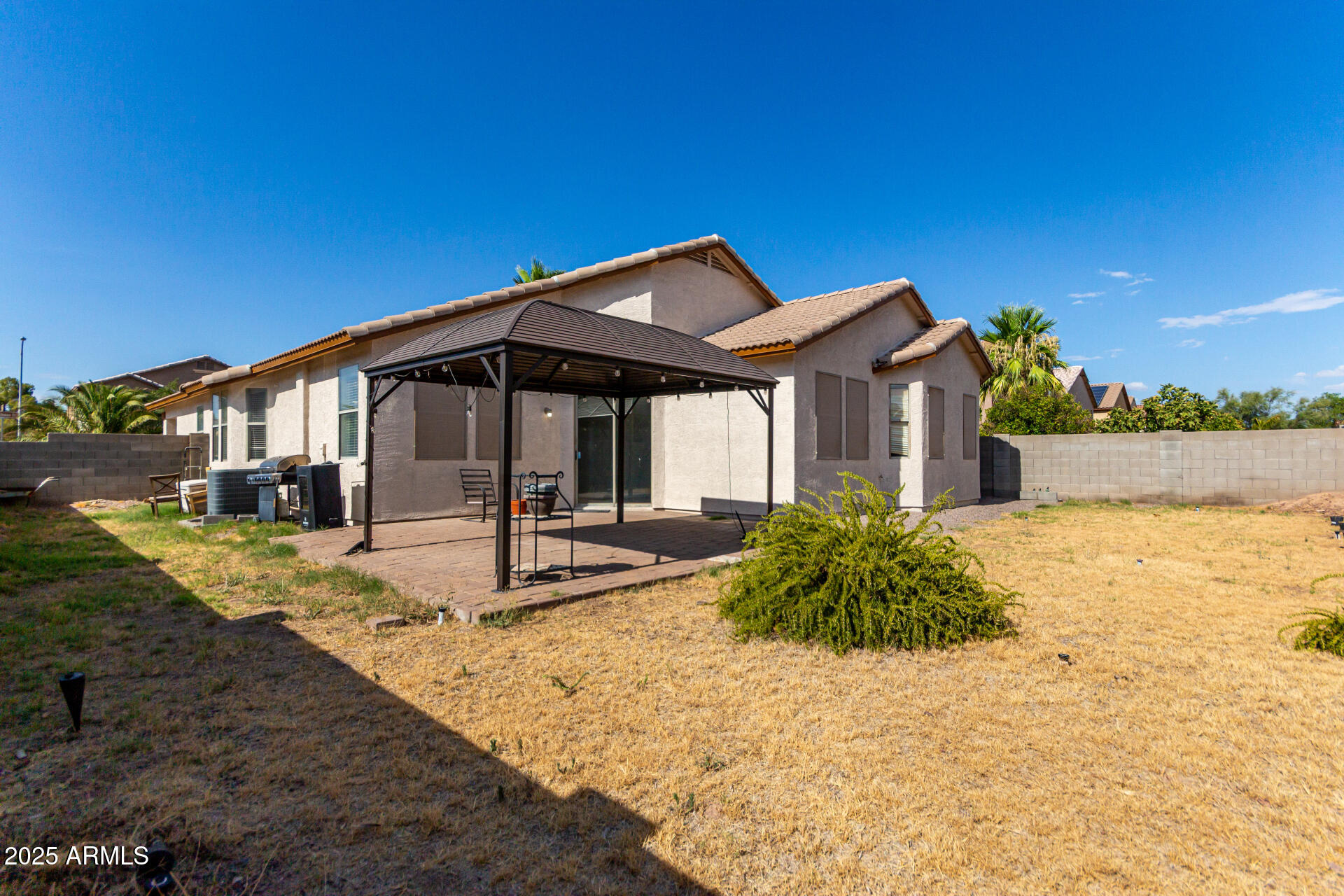 46185 W DUTCHMAN Drive