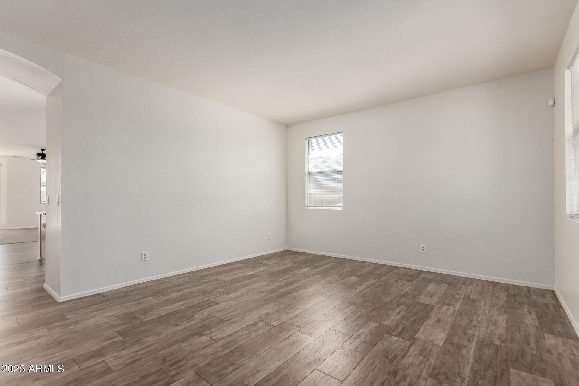 46185 W DUTCHMAN Drive