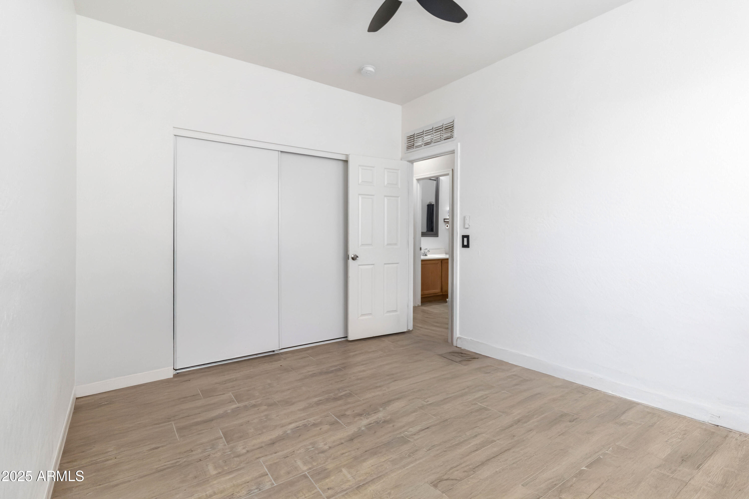 46185 W DUTCHMAN Drive