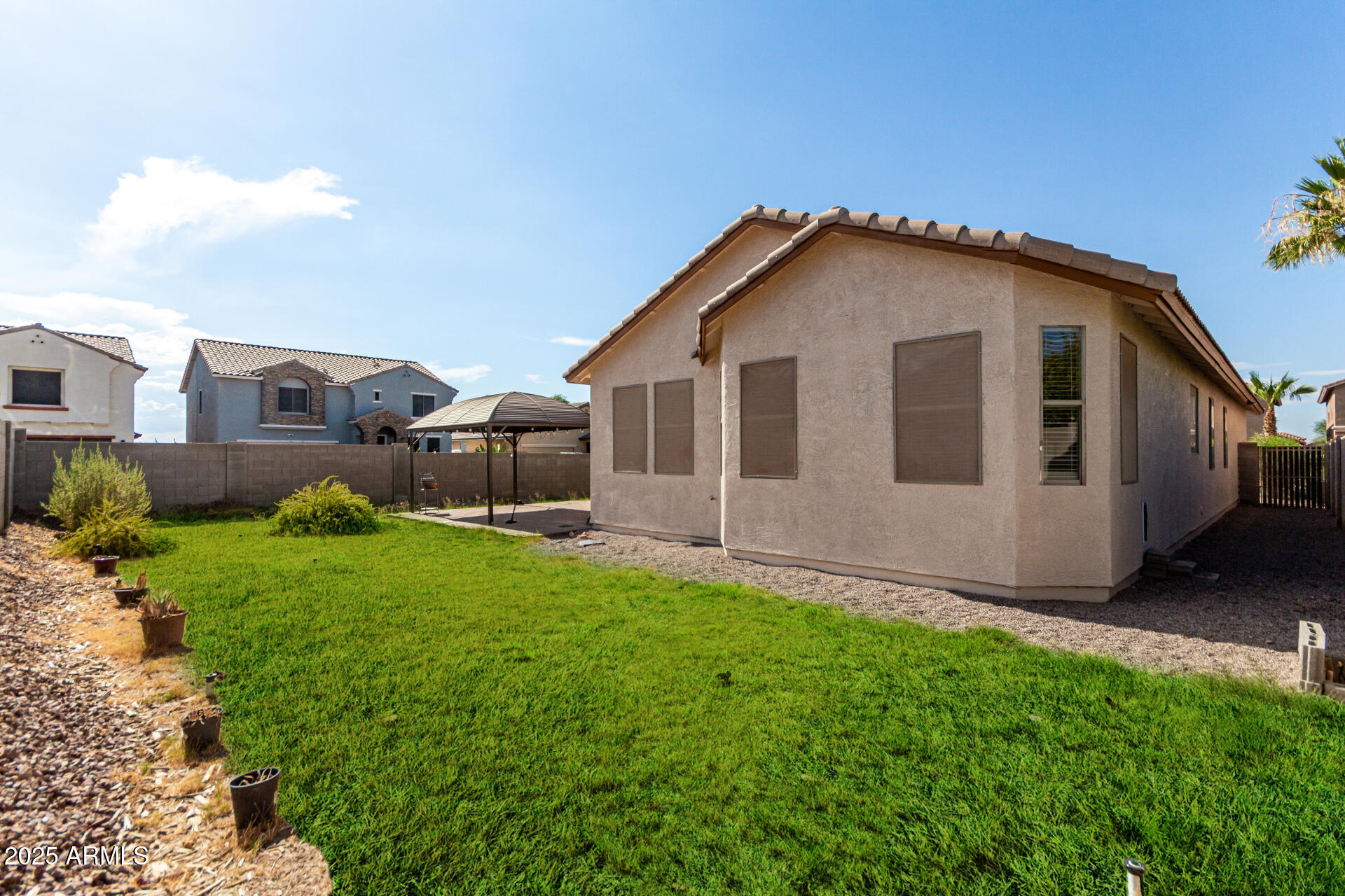 46185 W DUTCHMAN Drive