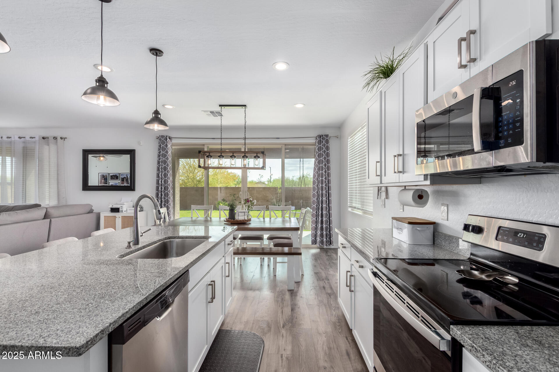 26116 N THORNHILL Drive