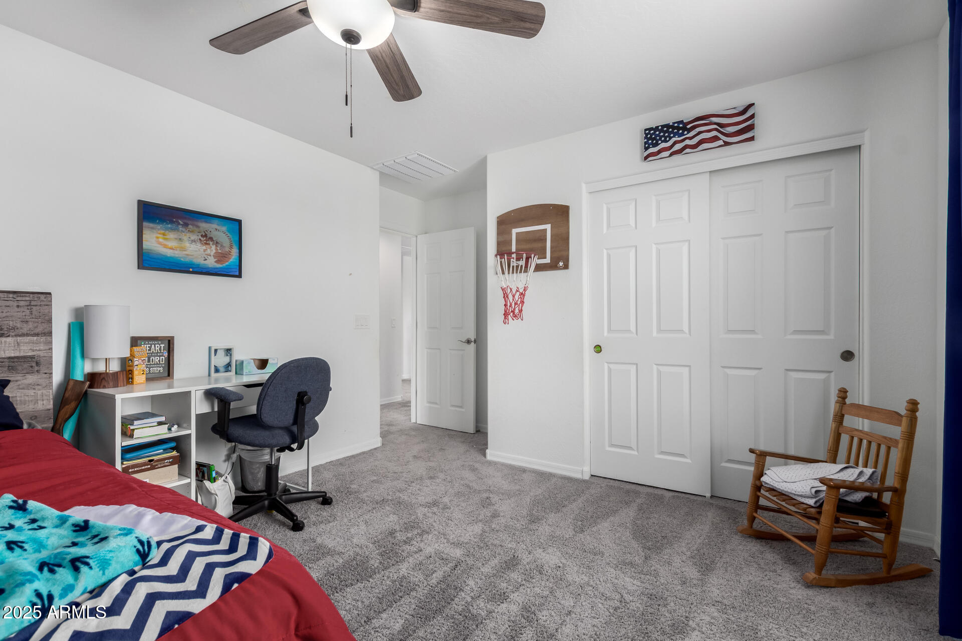 26116 N THORNHILL Drive