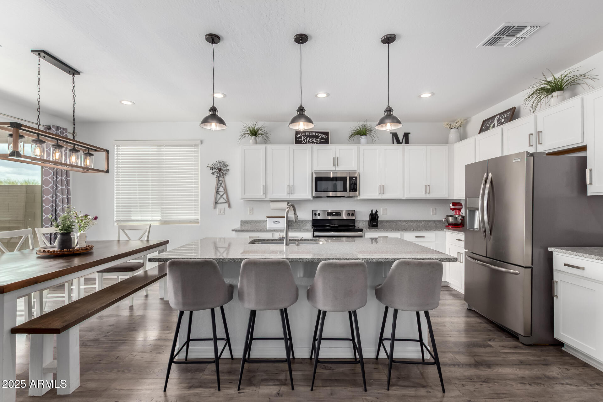 26116 N THORNHILL Drive