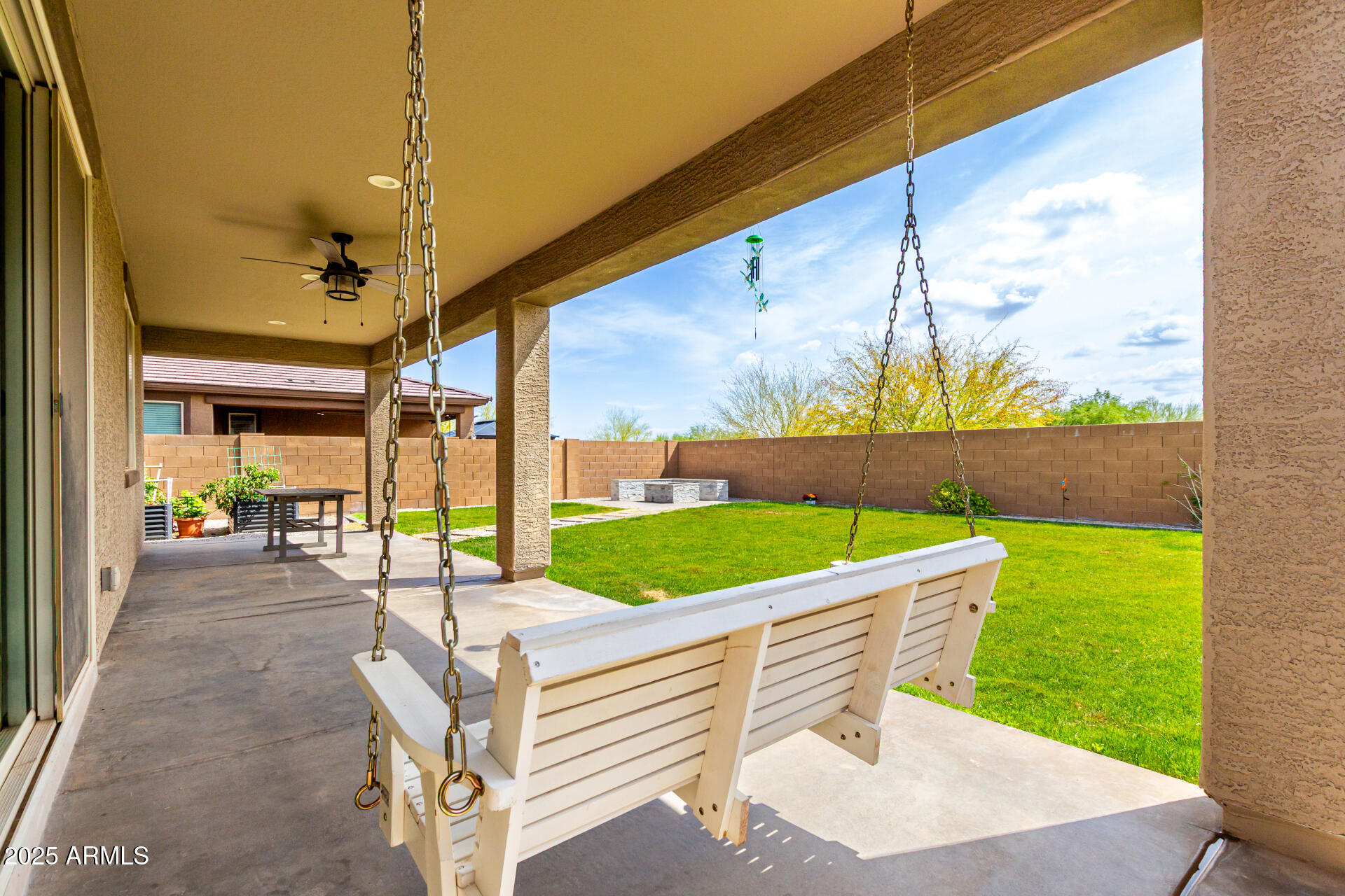 26116 N THORNHILL Drive