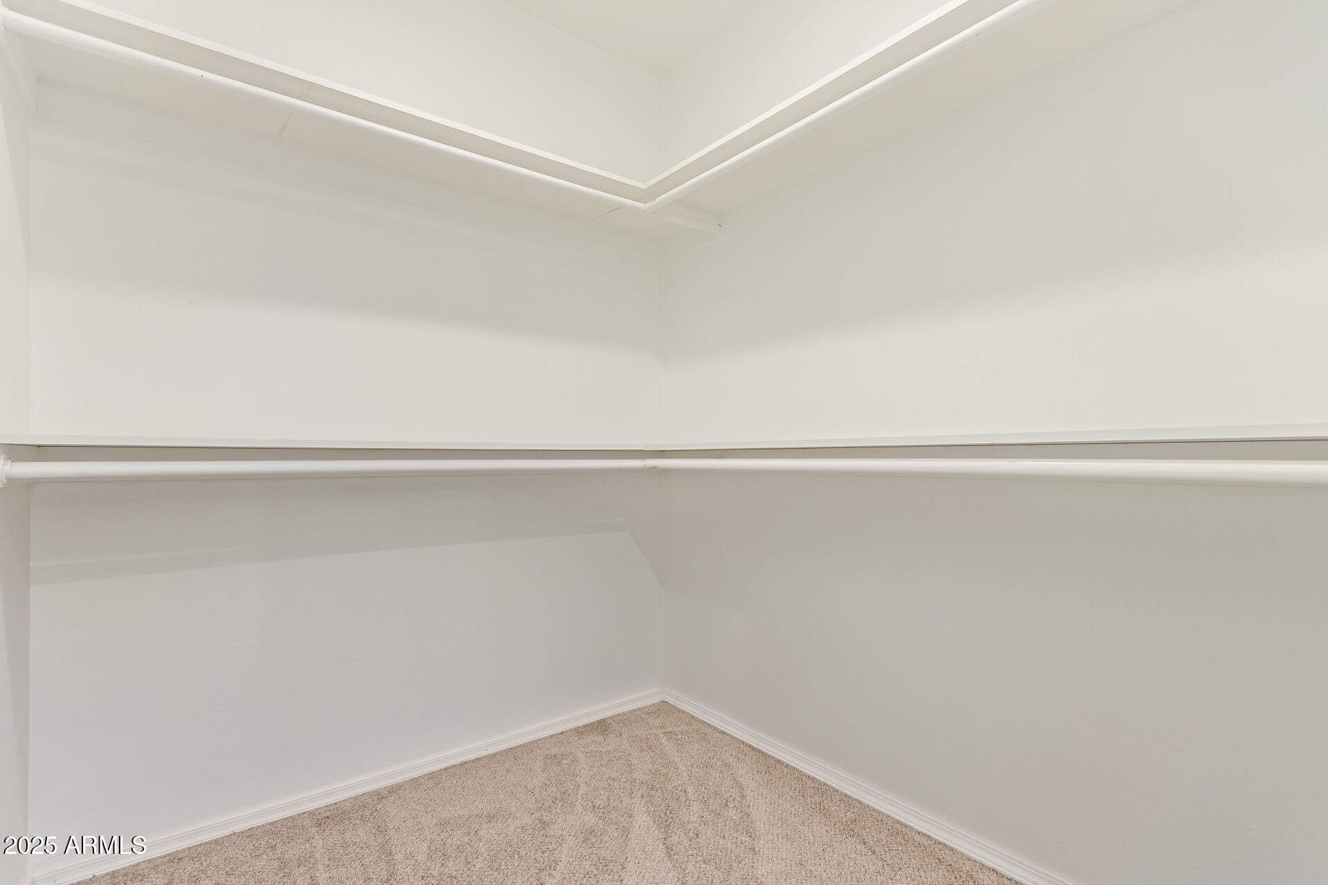 1737 W PINKLEY Avenue